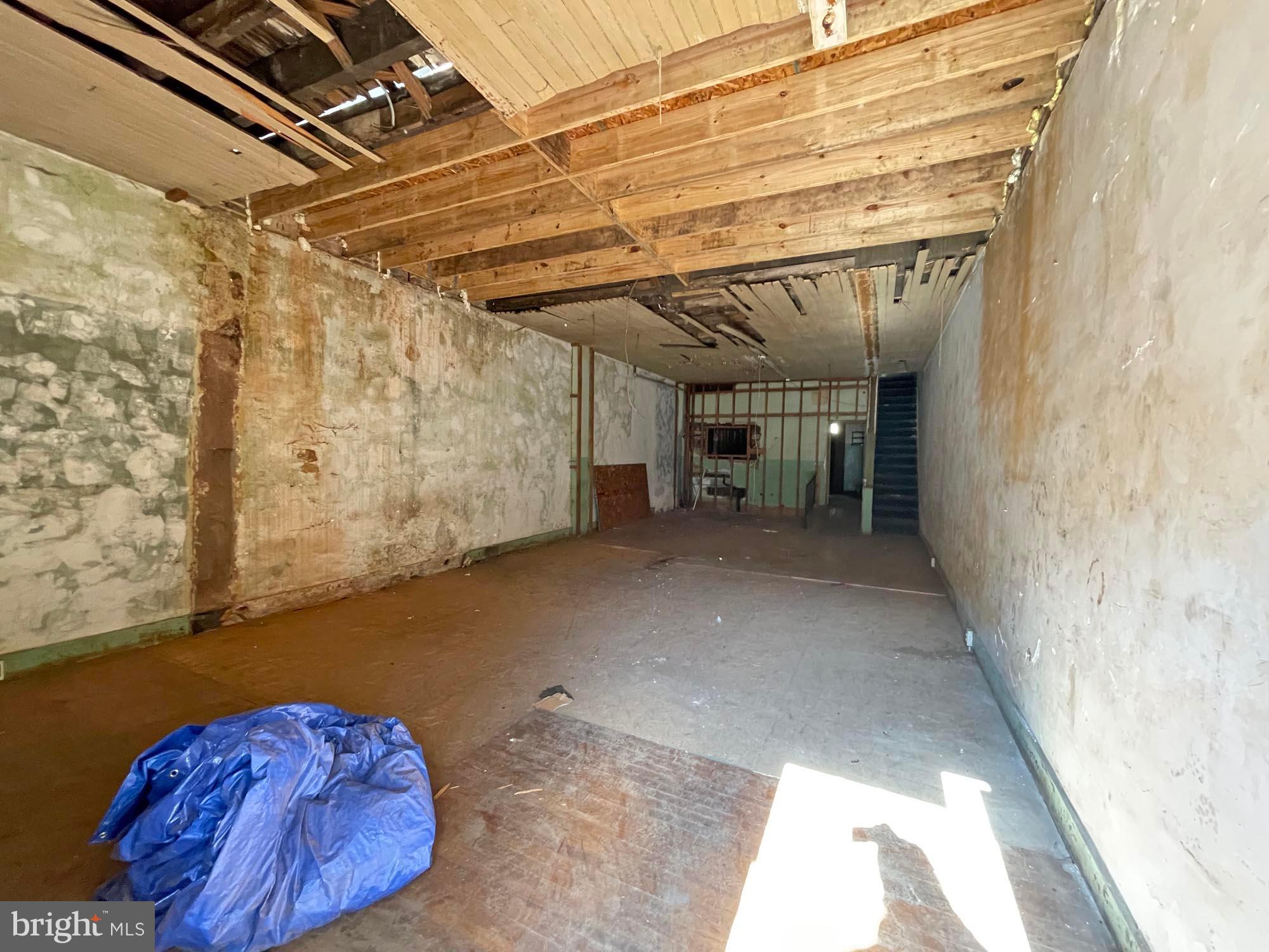 WASHINGTON VILLAGE - Commercial Sale