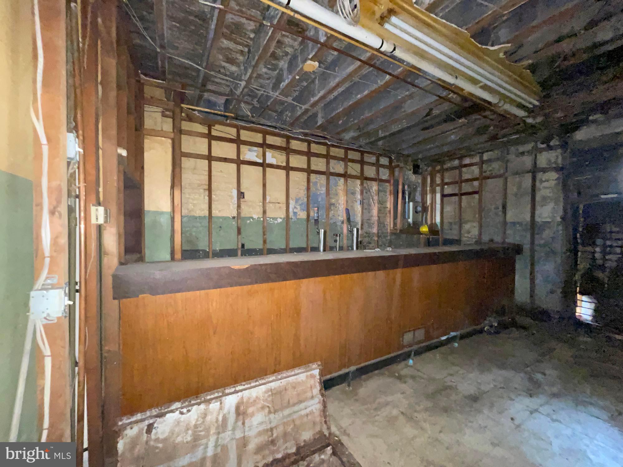 WASHINGTON VILLAGE - Commercial Sale