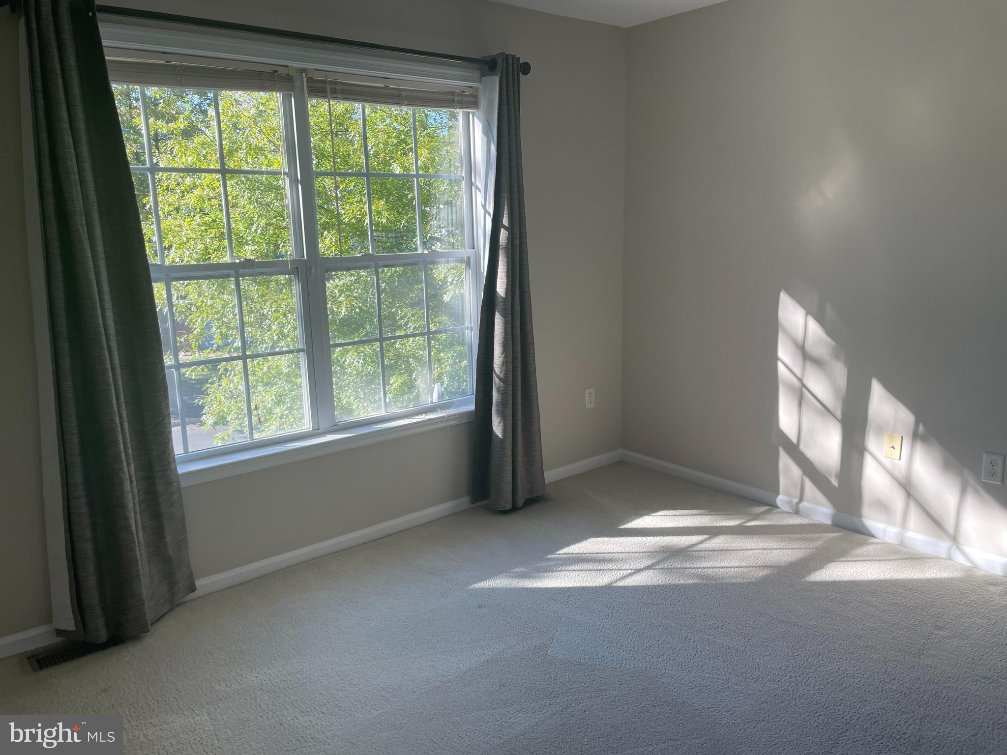 WINDSOR MEADOWS - Residential Lease