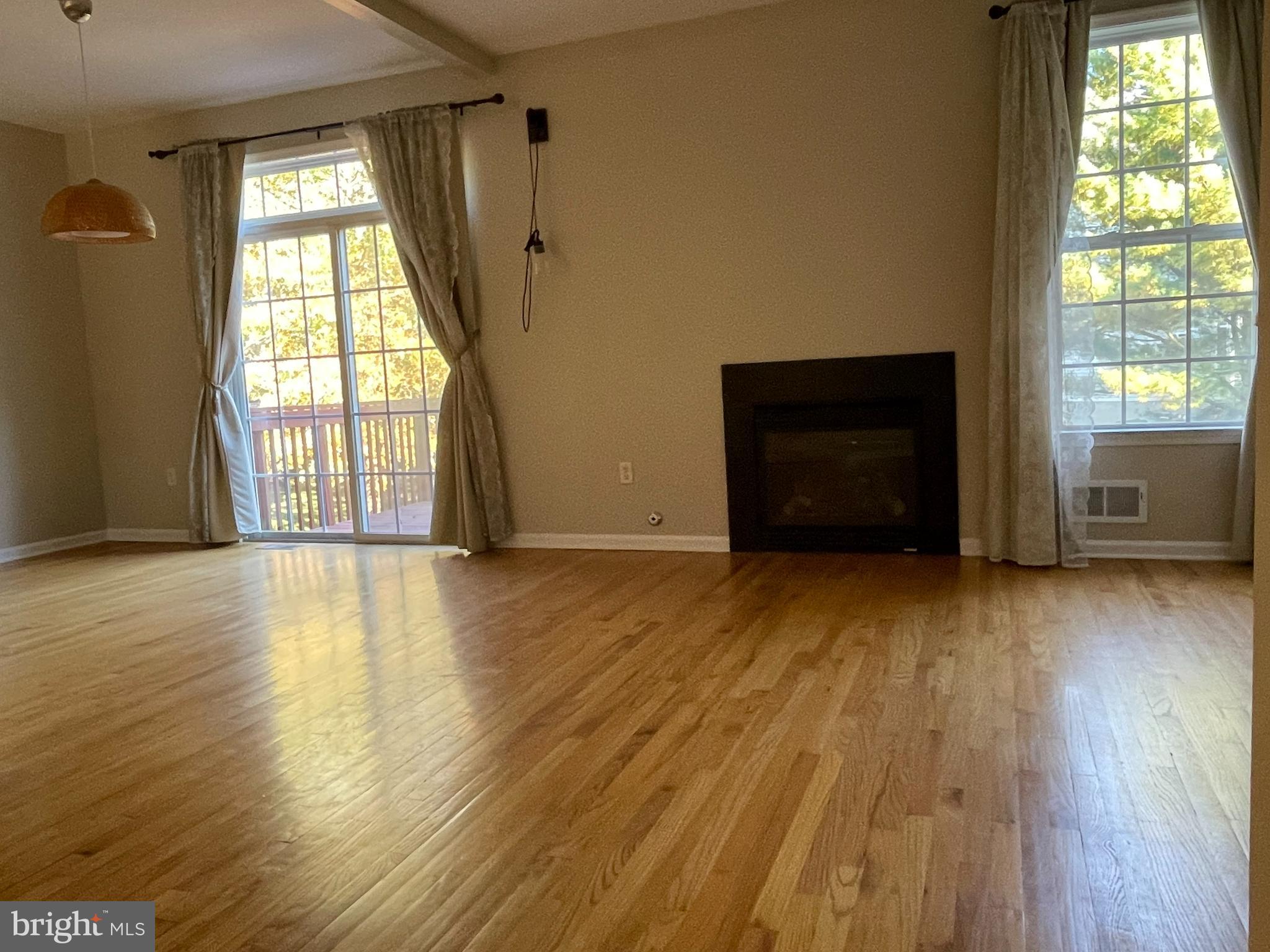 WINDSOR MEADOWS - Residential Lease