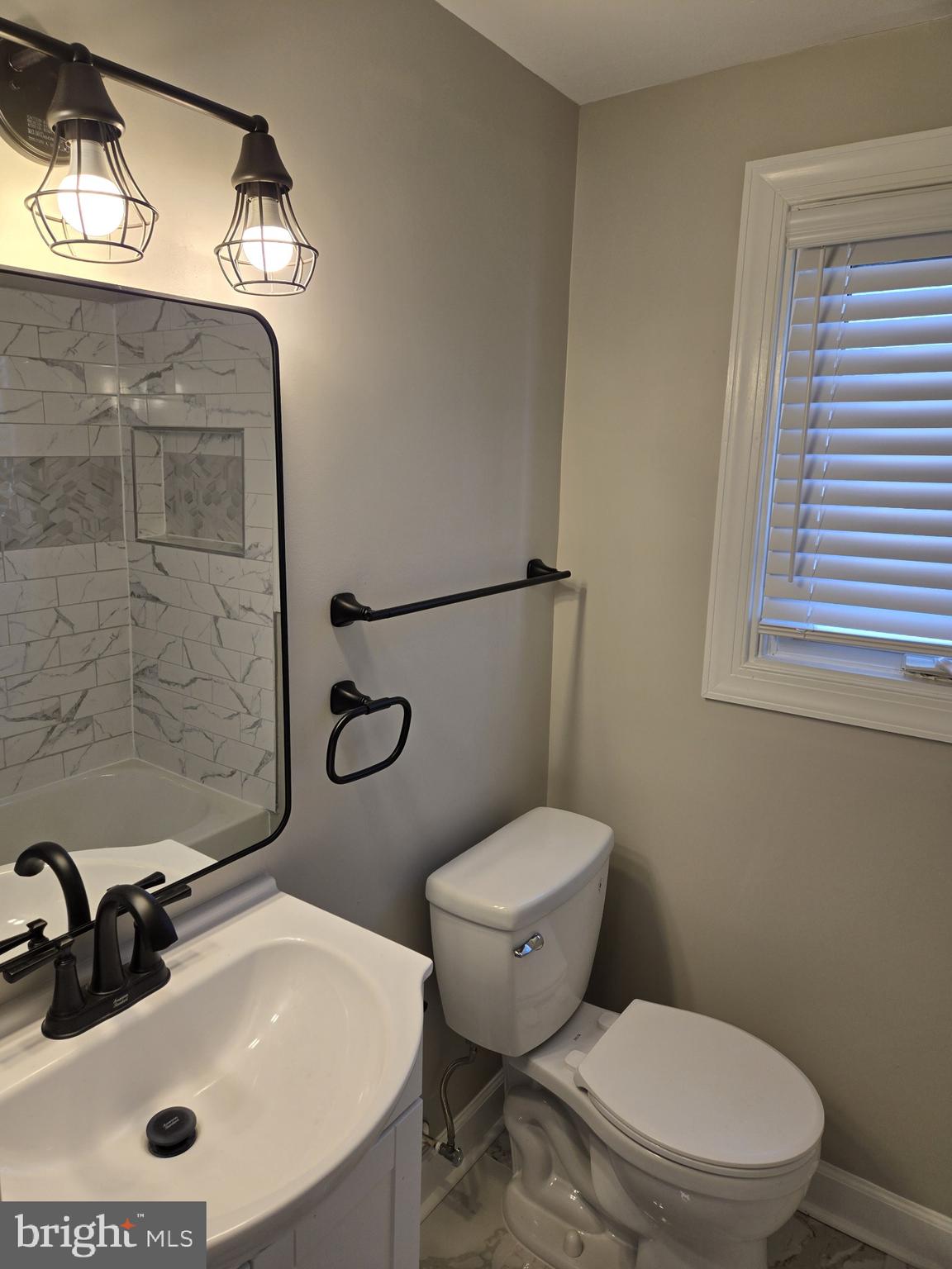 FOX RIDGE MANOR - Residential