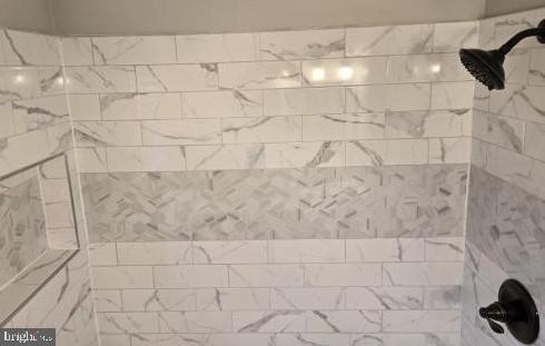 FOX RIDGE MANOR - Residential