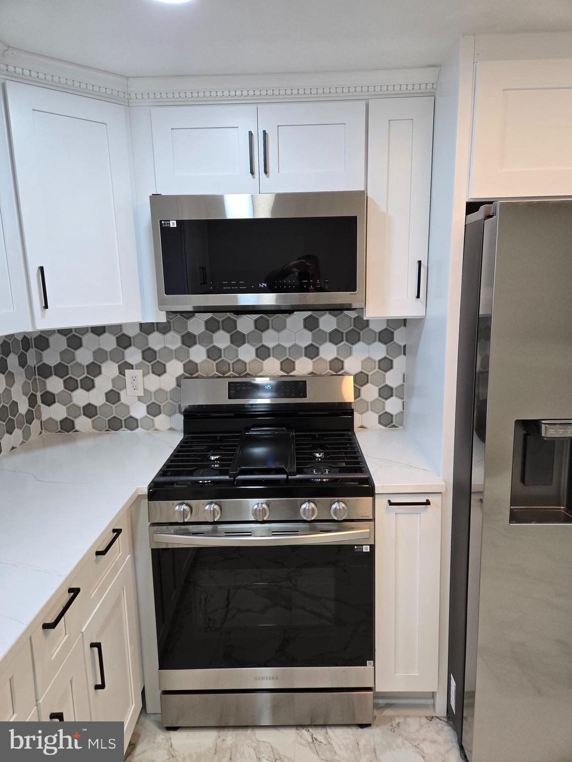 FOX RIDGE MANOR - Residential