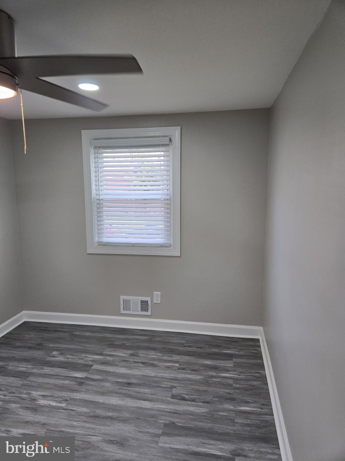 FOX RIDGE MANOR - Residential