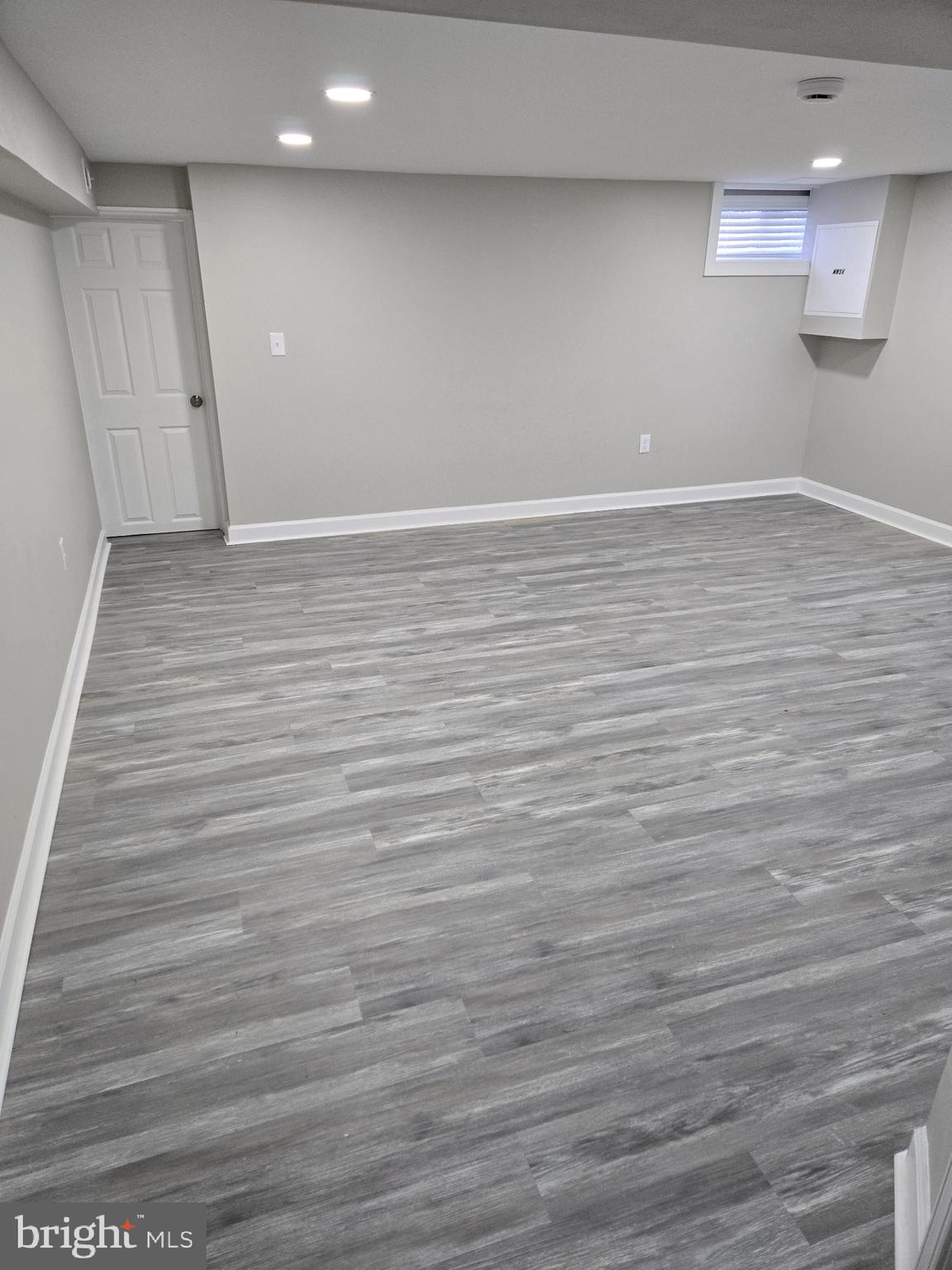 FOX RIDGE MANOR - Residential