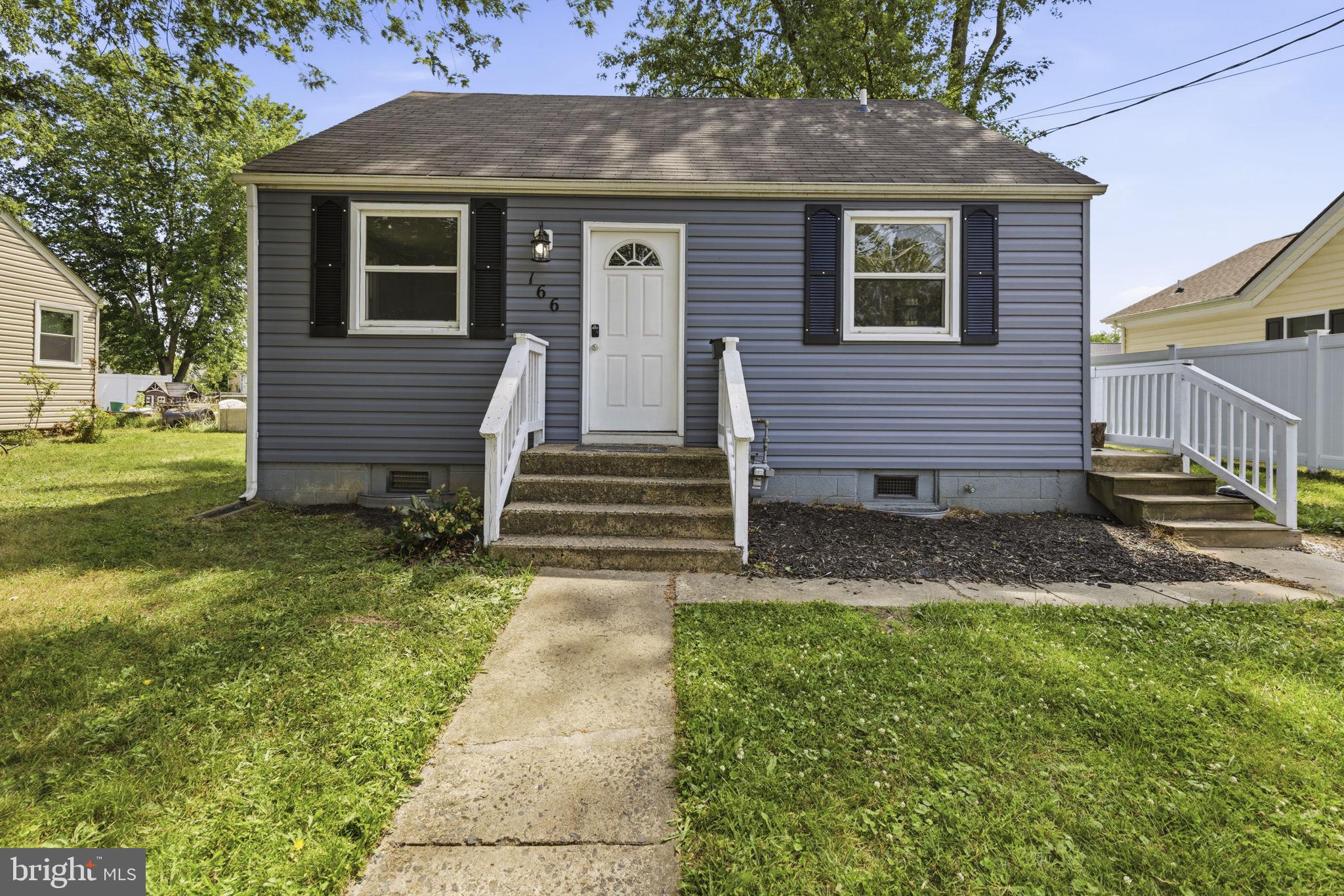 166 BANNISTER AVENUE