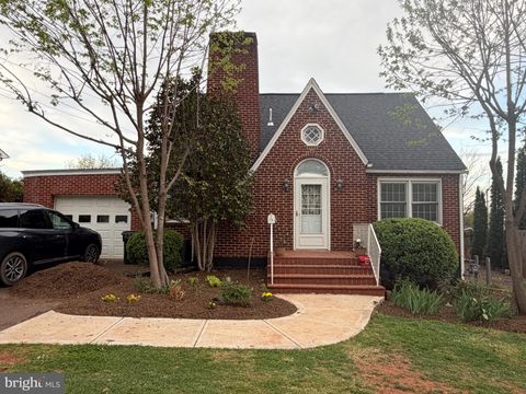 Photo of 1235 S Blue Ridge Avenue, CULPEPER, VA 22701 (MLS # VACU2013468)