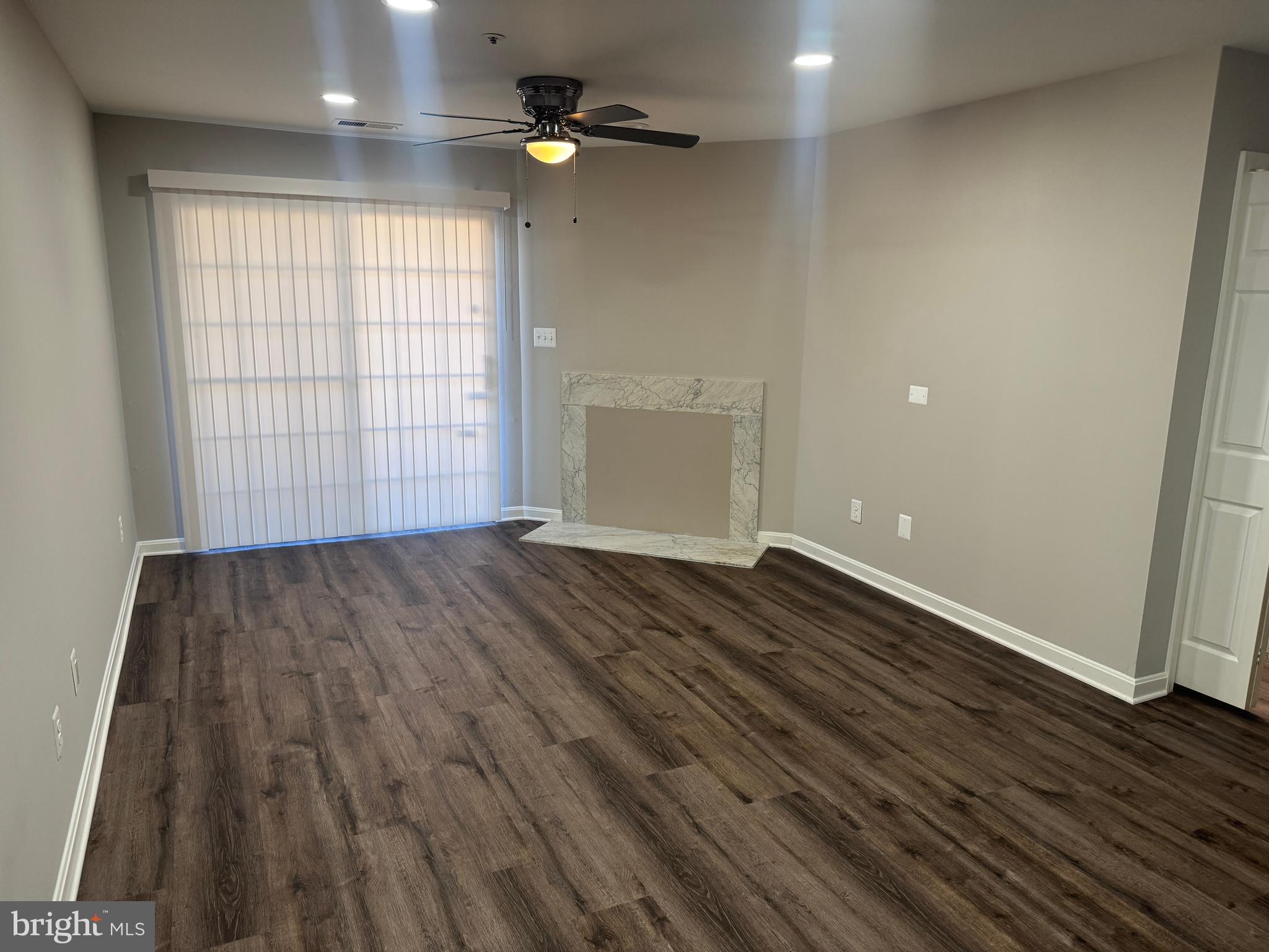 GLENSFORD CONDO - Residential