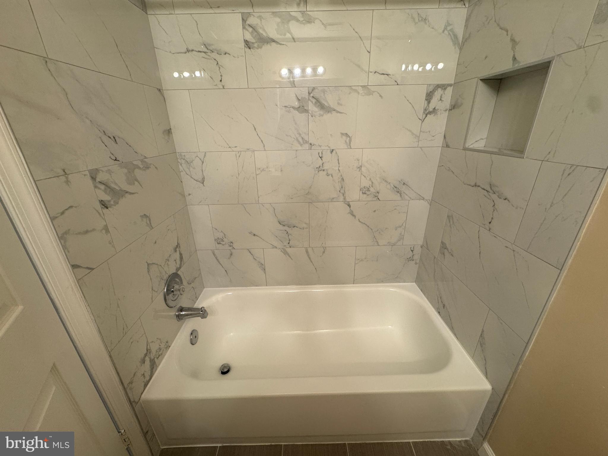 GLENSFORD CONDO - Residential