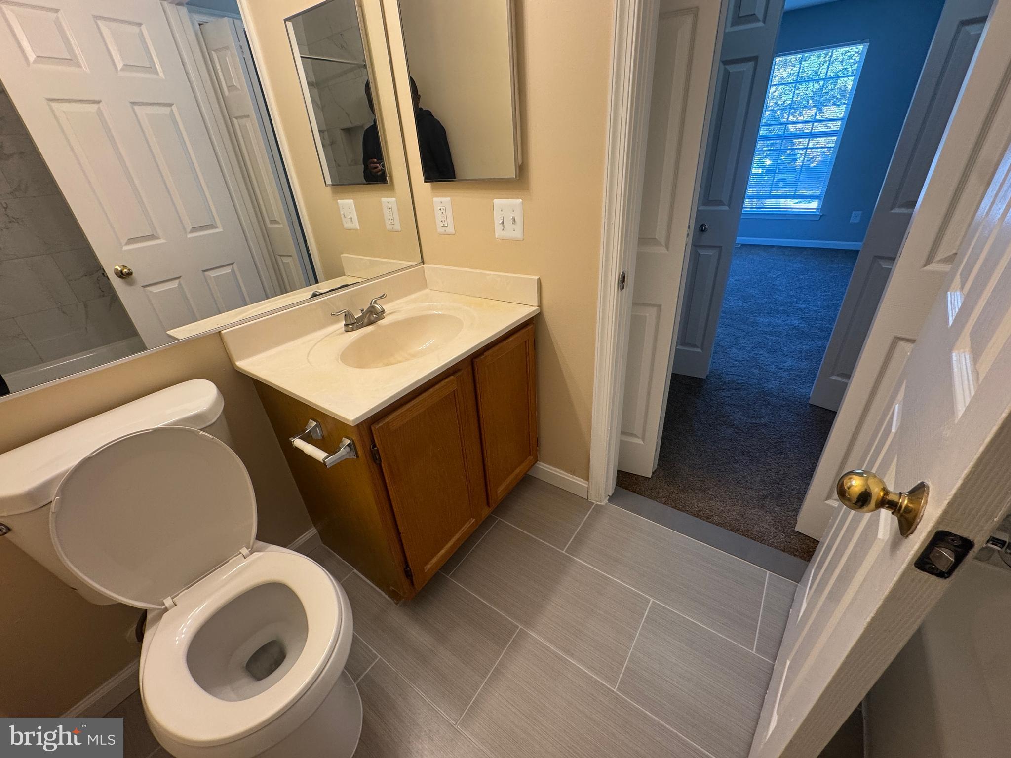 GLENSFORD CONDO - Residential