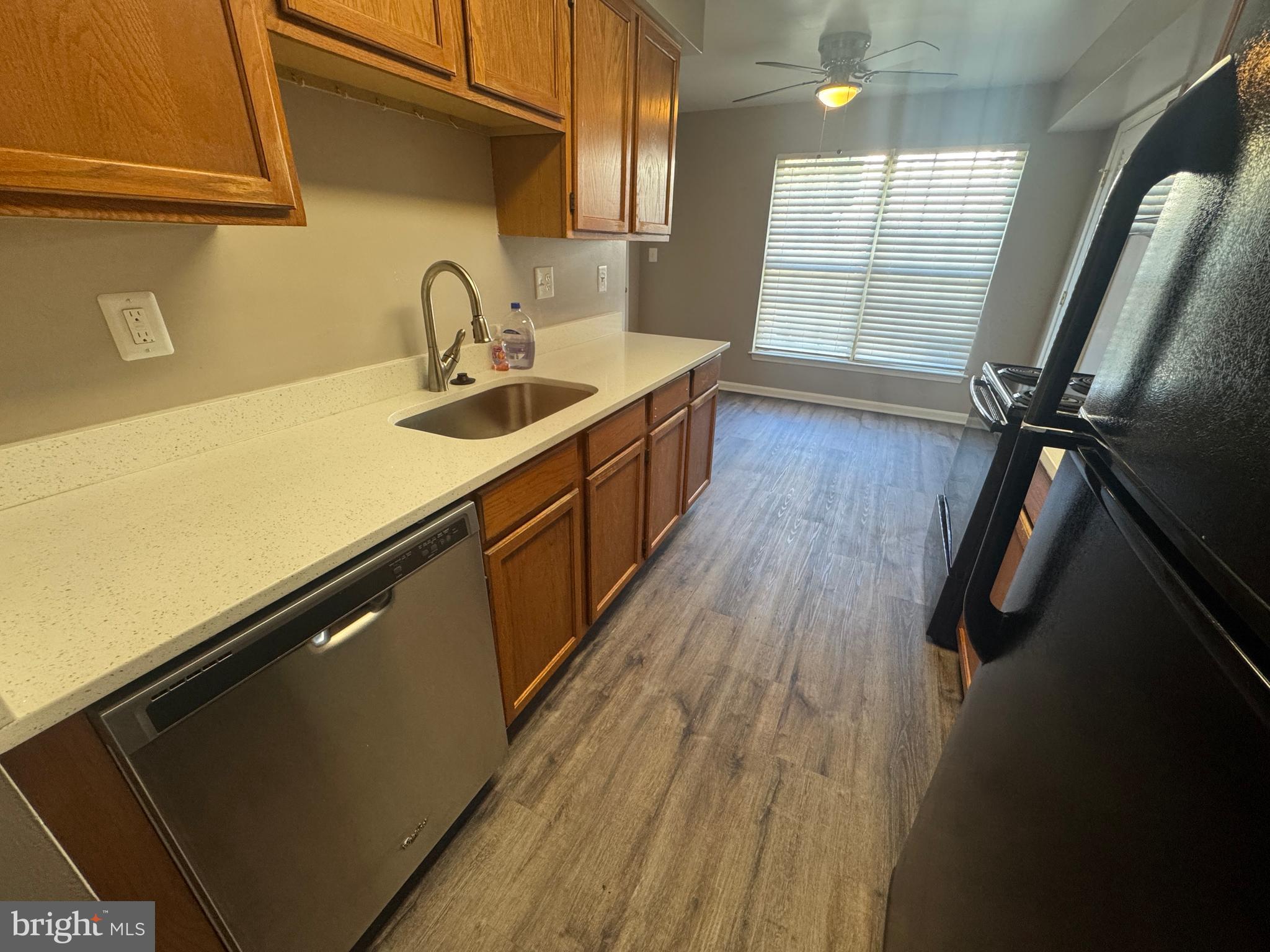 GLENSFORD CONDO - Residential