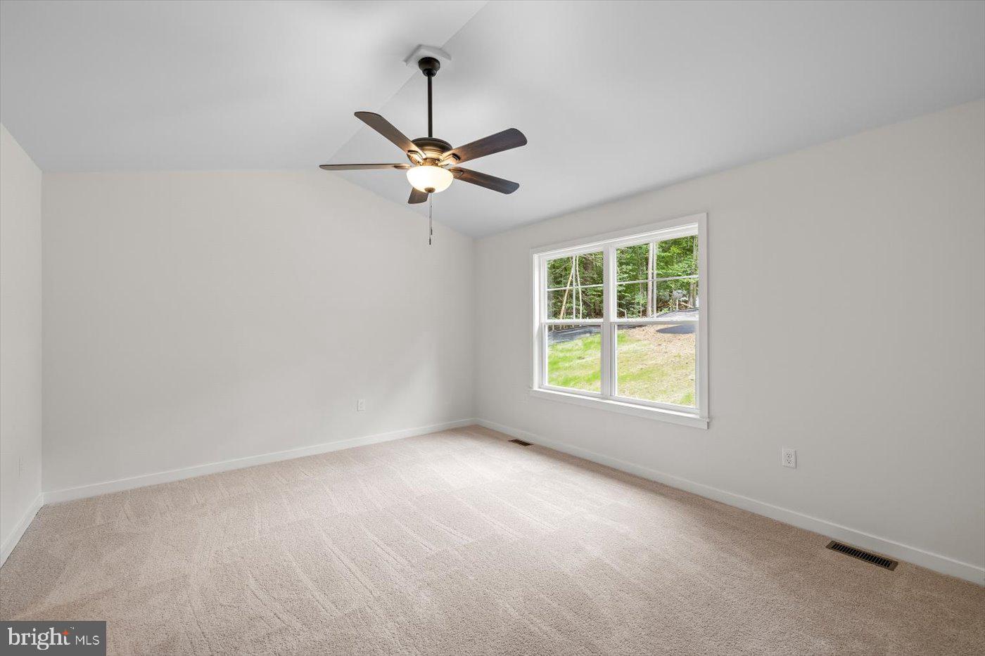 PRESIDENTIAL LAKES - Residential