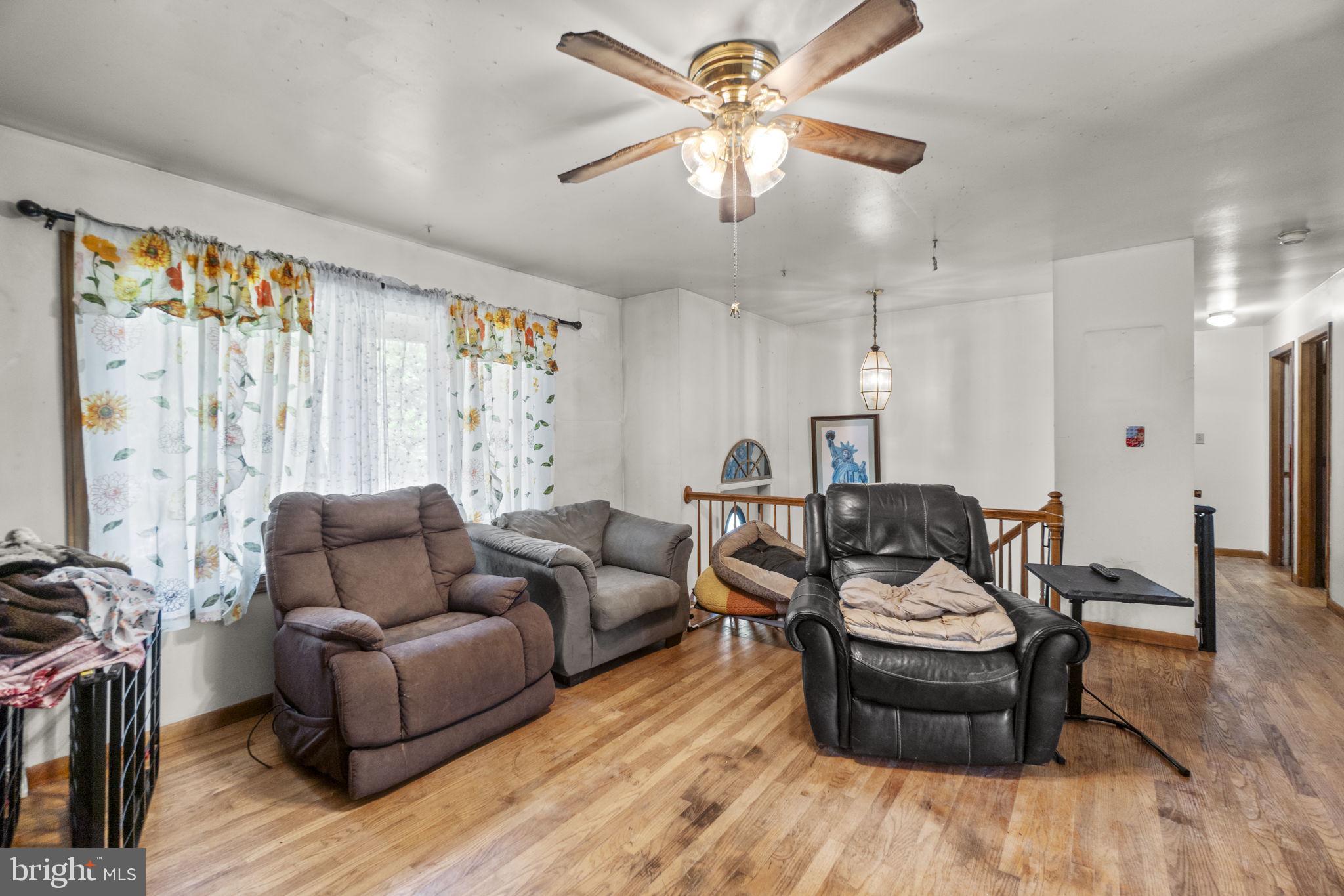 FORD ROAD ACRES - Residential