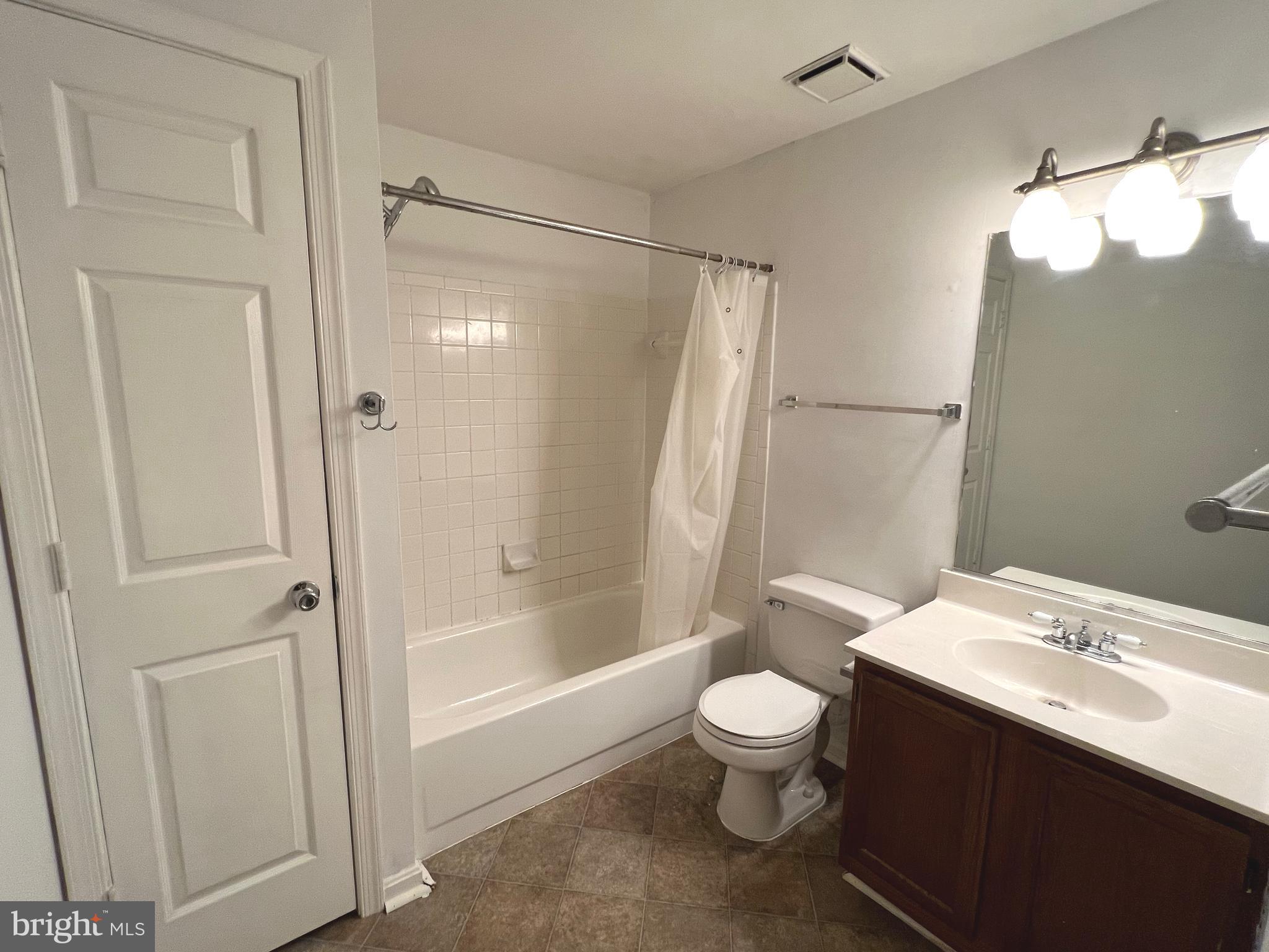 RUSSETT - Residential Lease