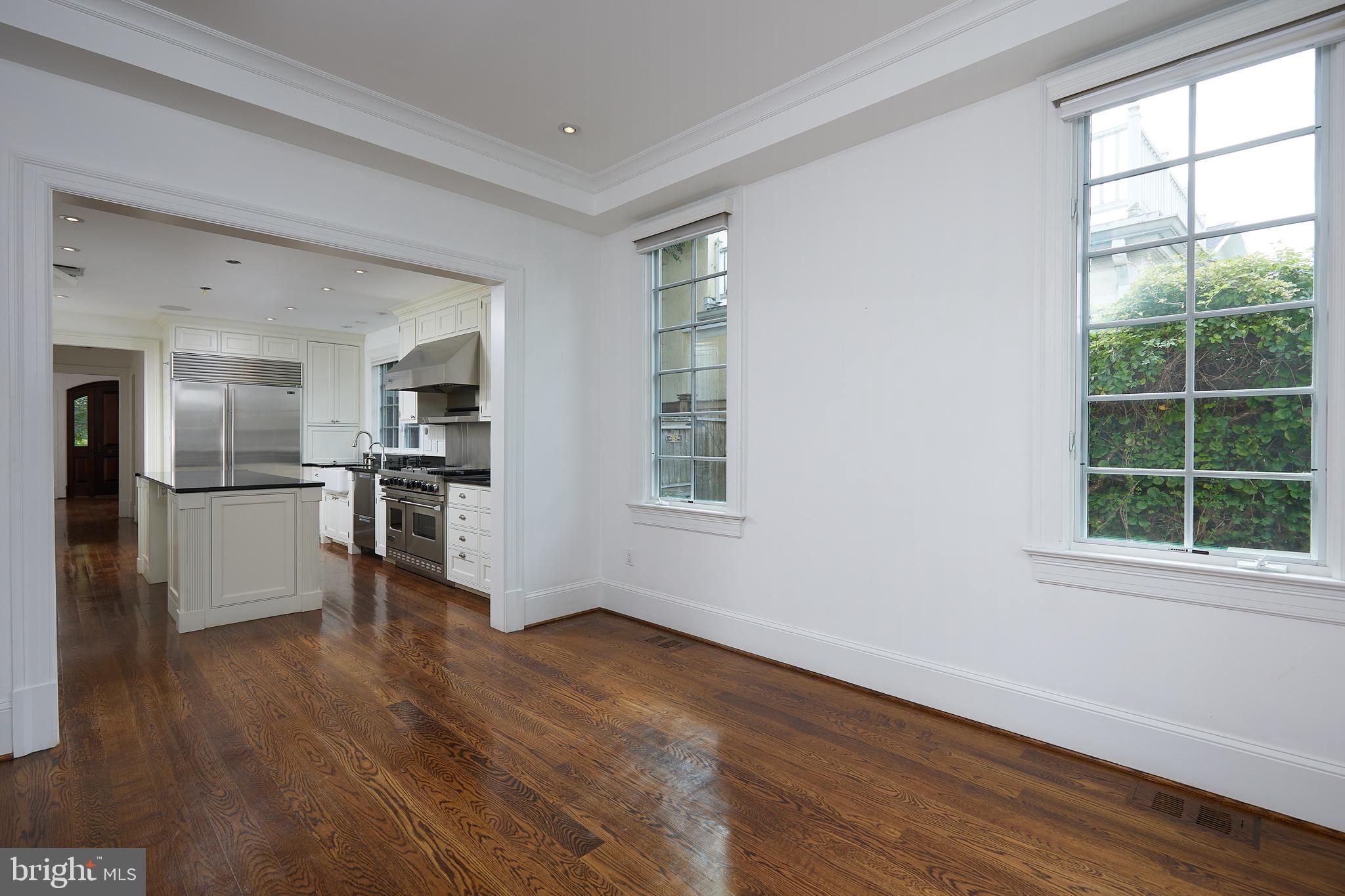 CHEVY CHASE VILLAGE - Residential