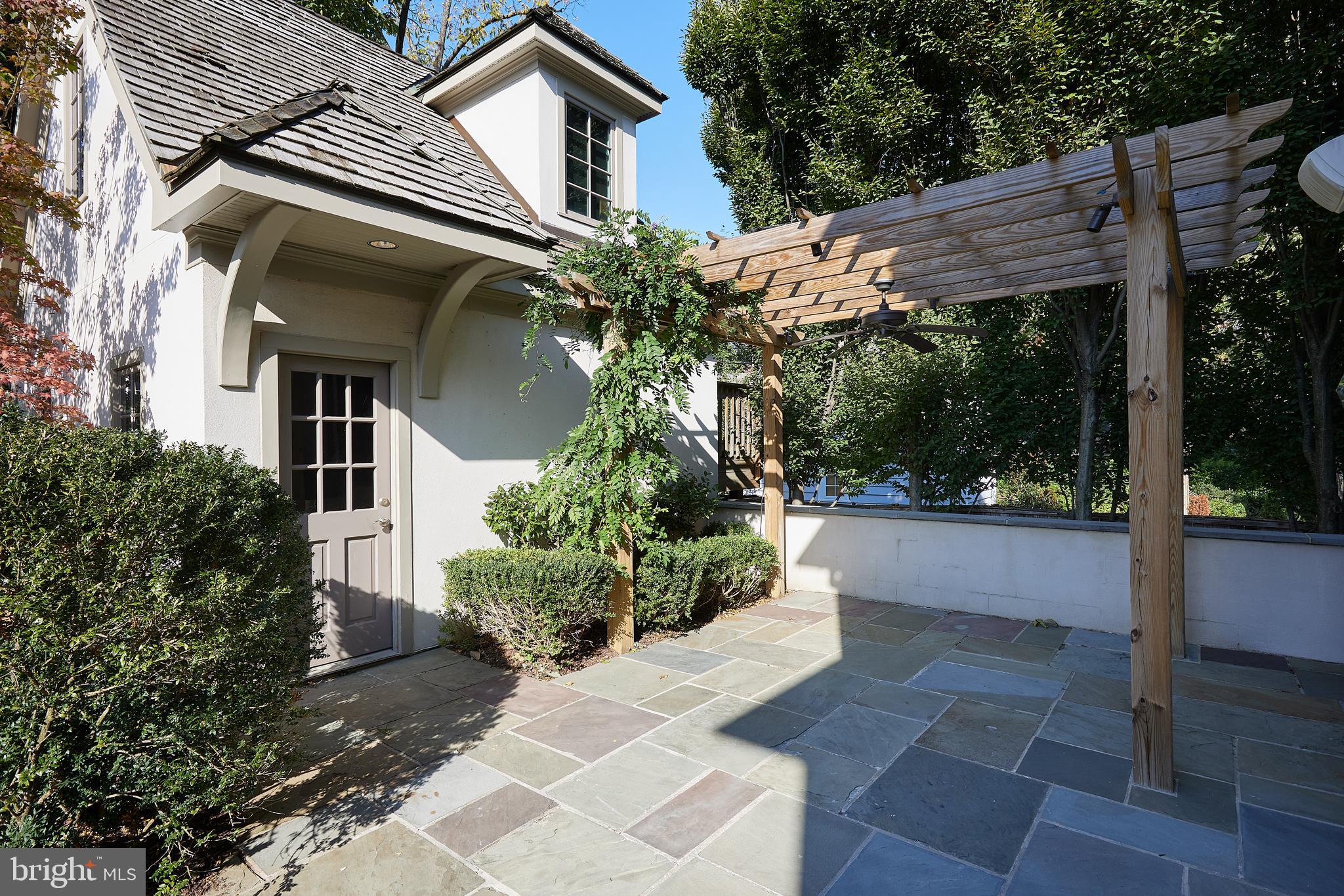 CHEVY CHASE VILLAGE - Residential