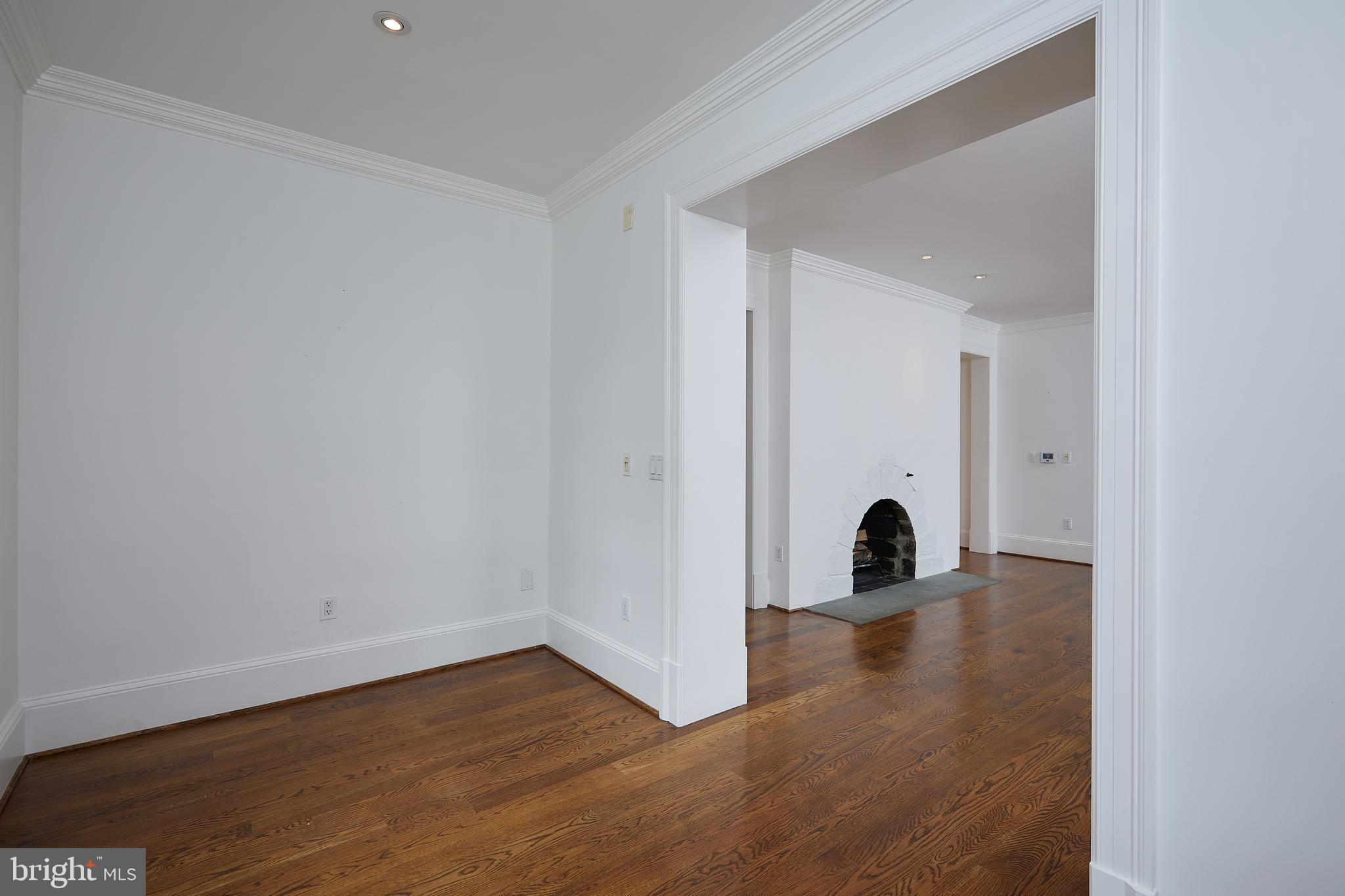 CHEVY CHASE VILLAGE - Residential