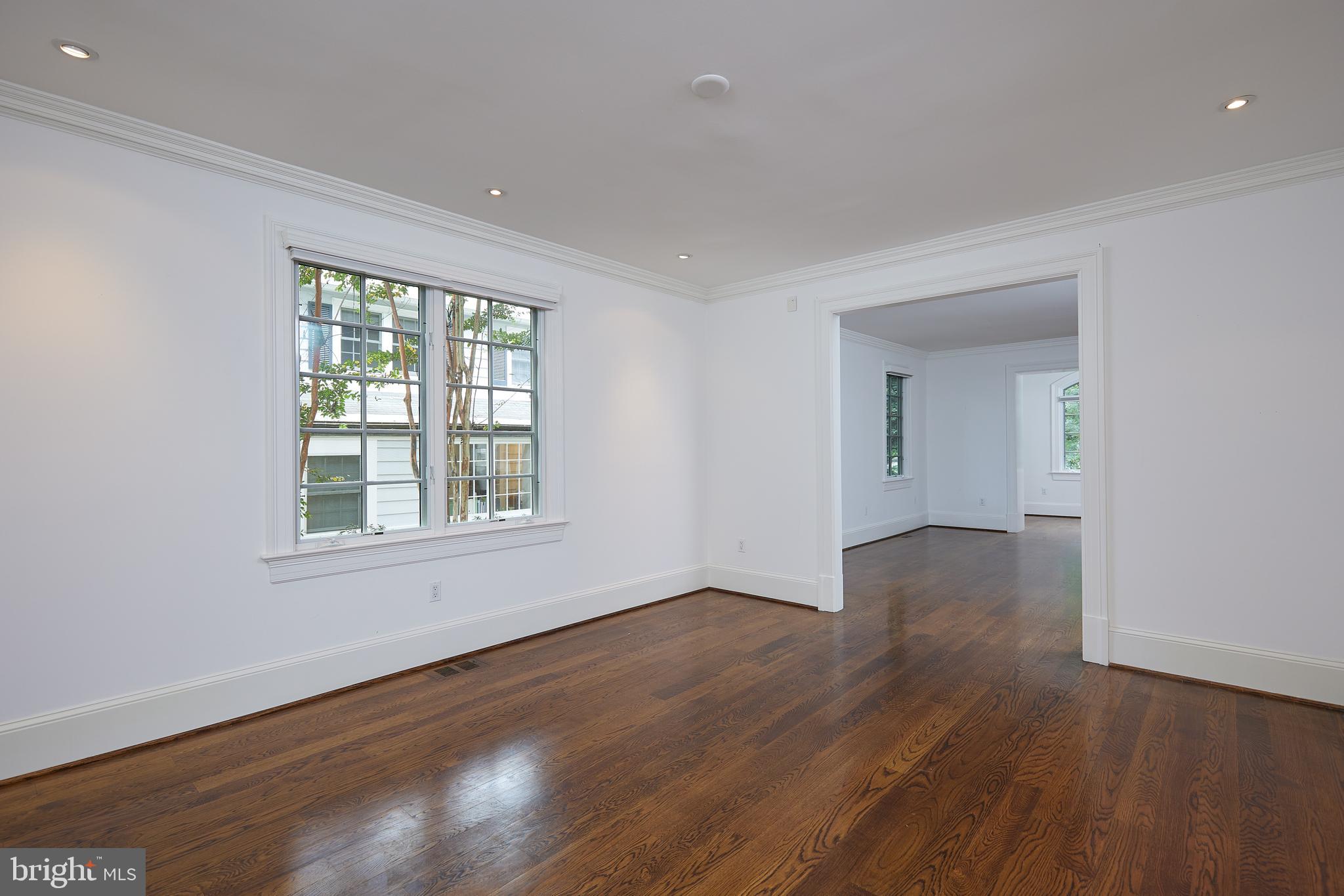 CHEVY CHASE VILLAGE - Residential