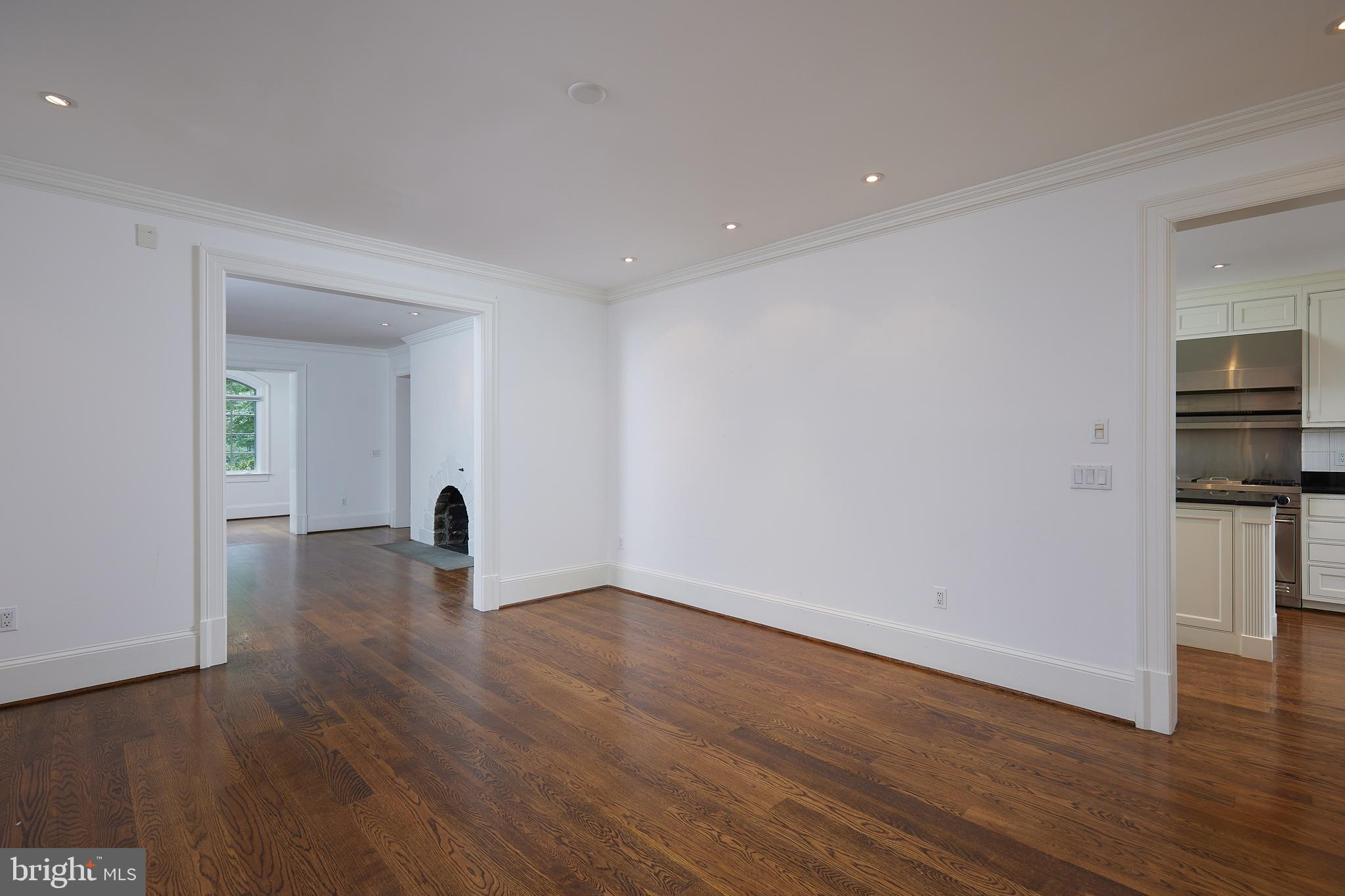 CHEVY CHASE VILLAGE - Residential