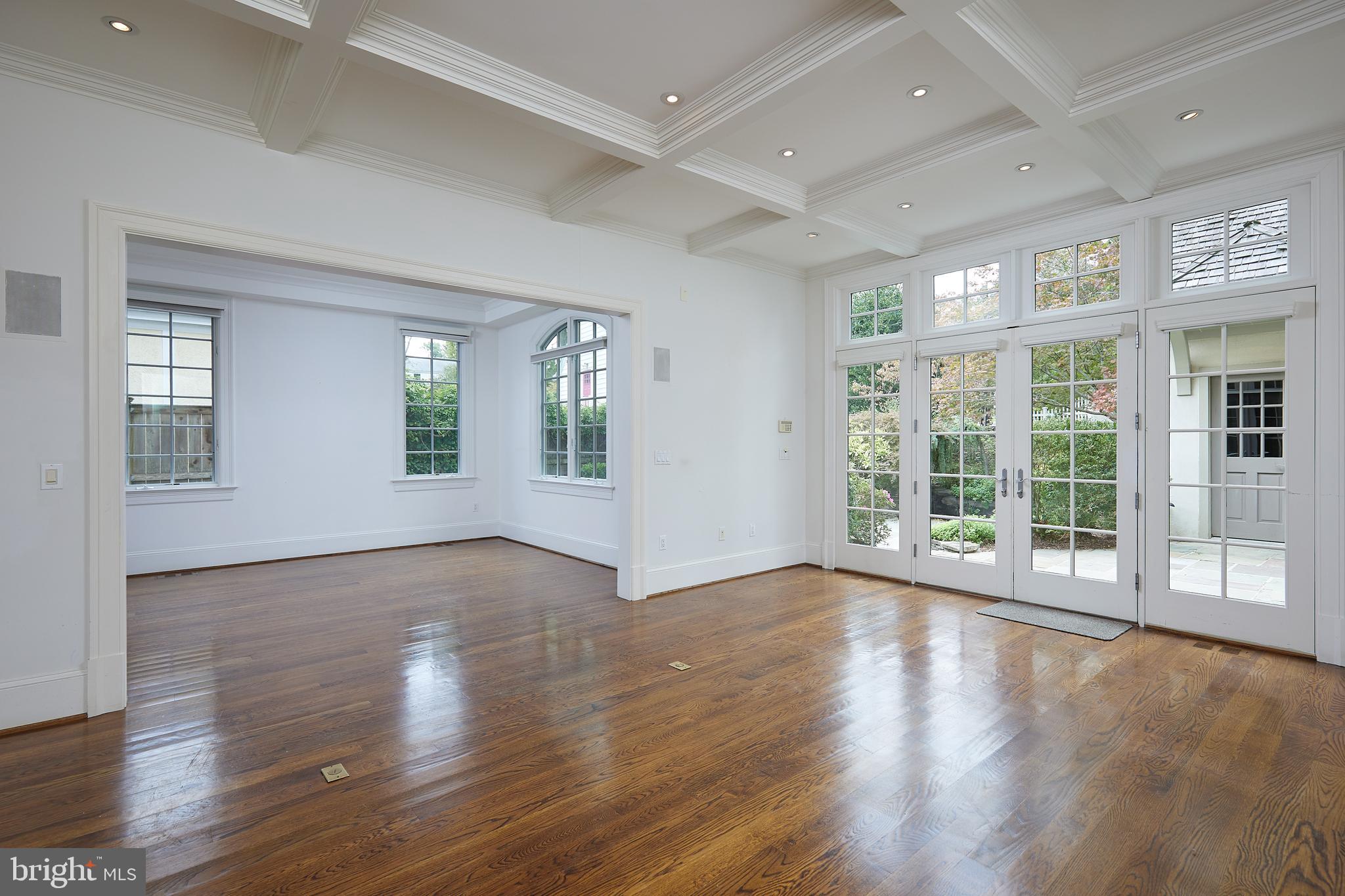 CHEVY CHASE VILLAGE - Residential