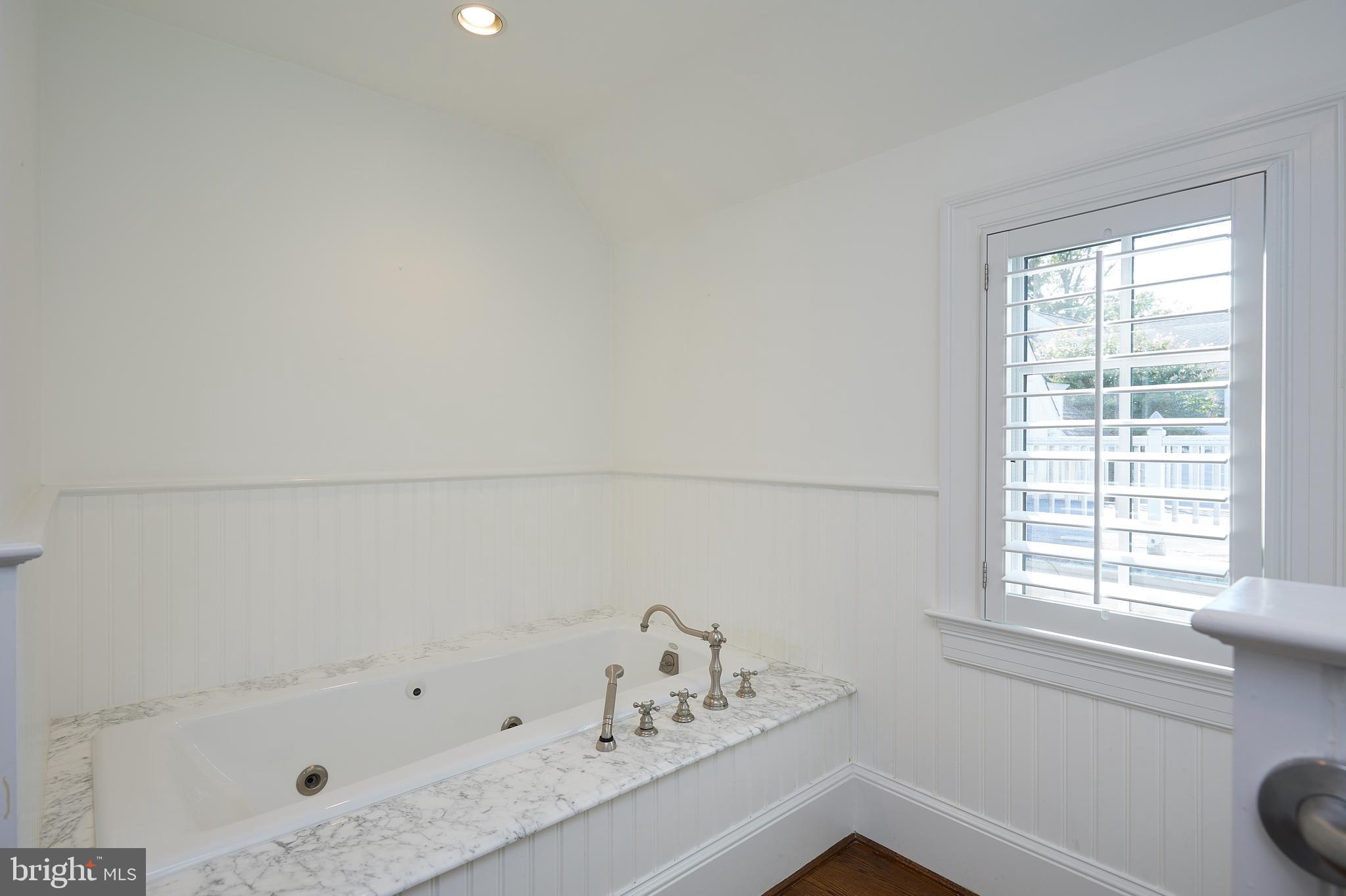 CHEVY CHASE VILLAGE - Residential