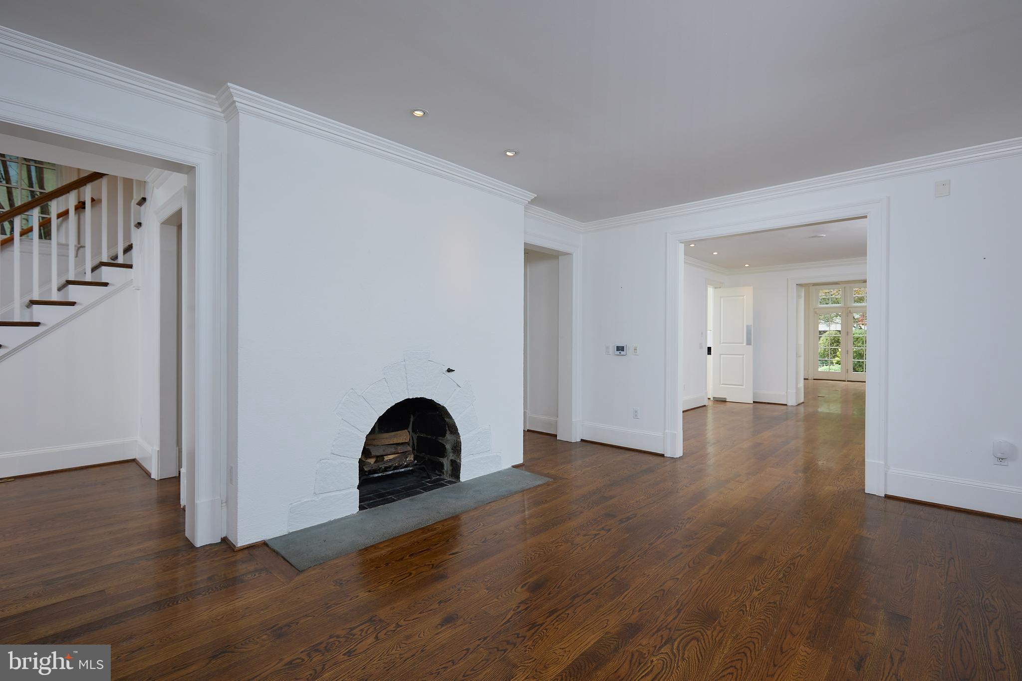 CHEVY CHASE VILLAGE - Residential