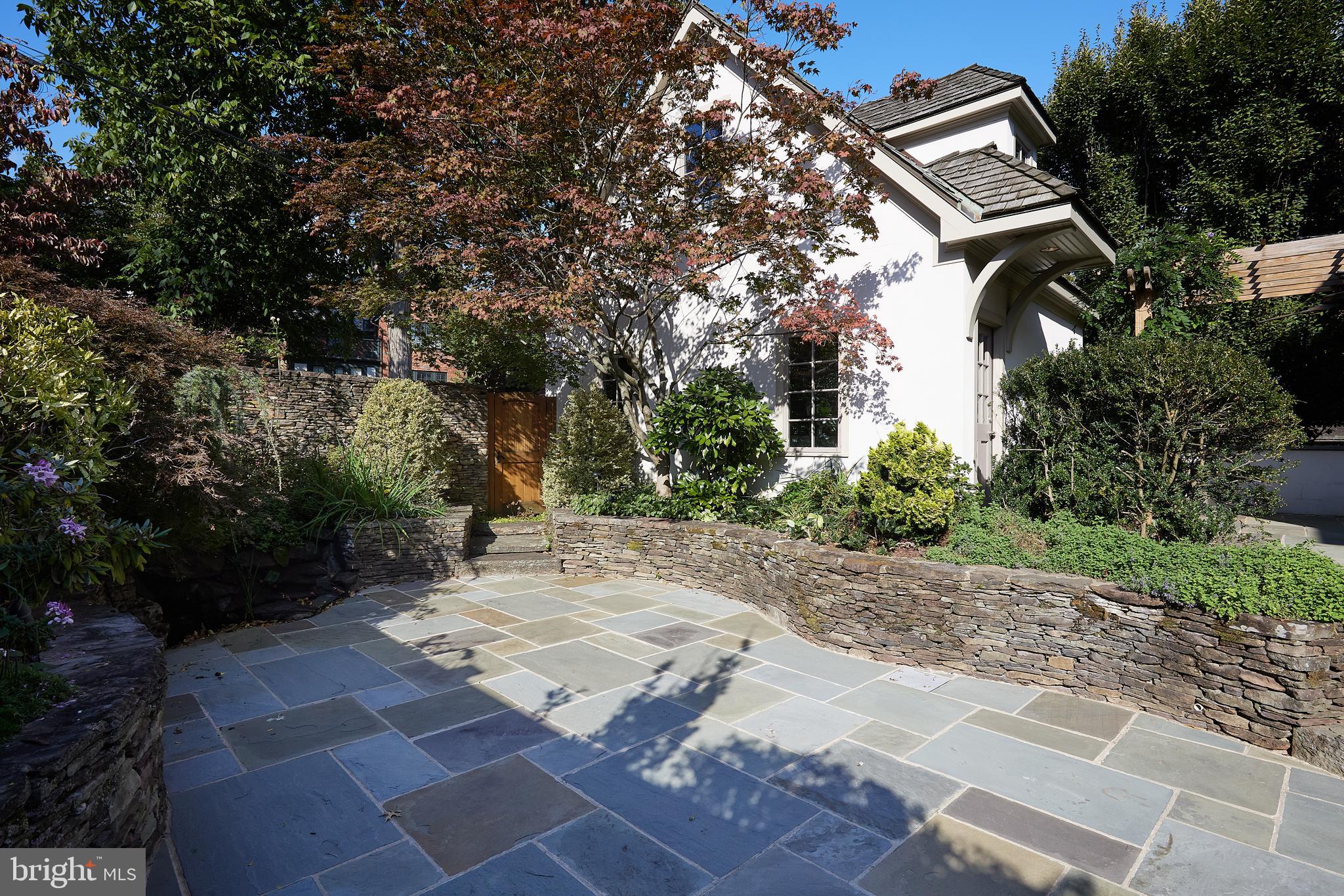 CHEVY CHASE VILLAGE - Residential