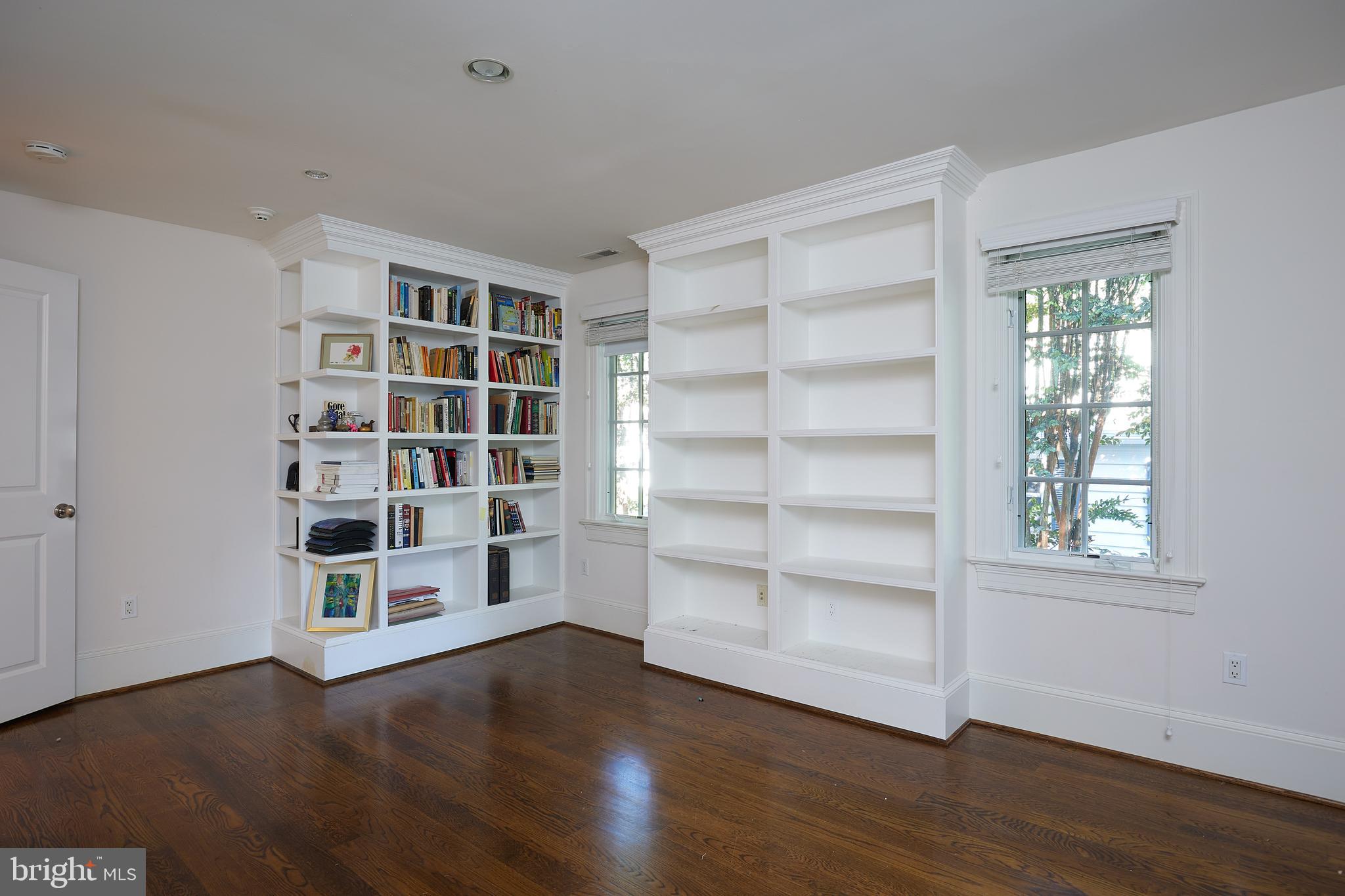 CHEVY CHASE VILLAGE - Residential