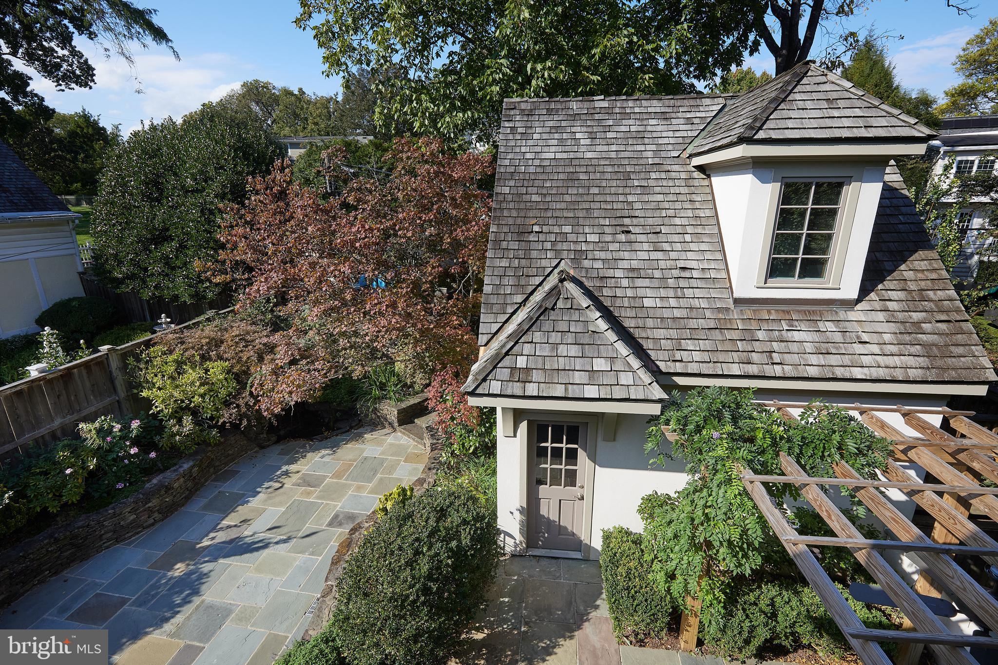 CHEVY CHASE VILLAGE - Residential