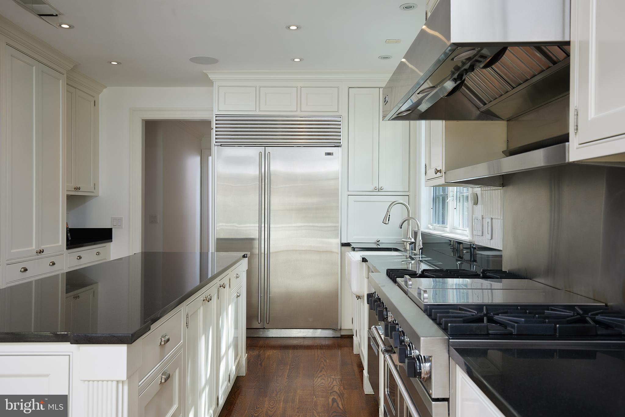 CHEVY CHASE VILLAGE - Residential