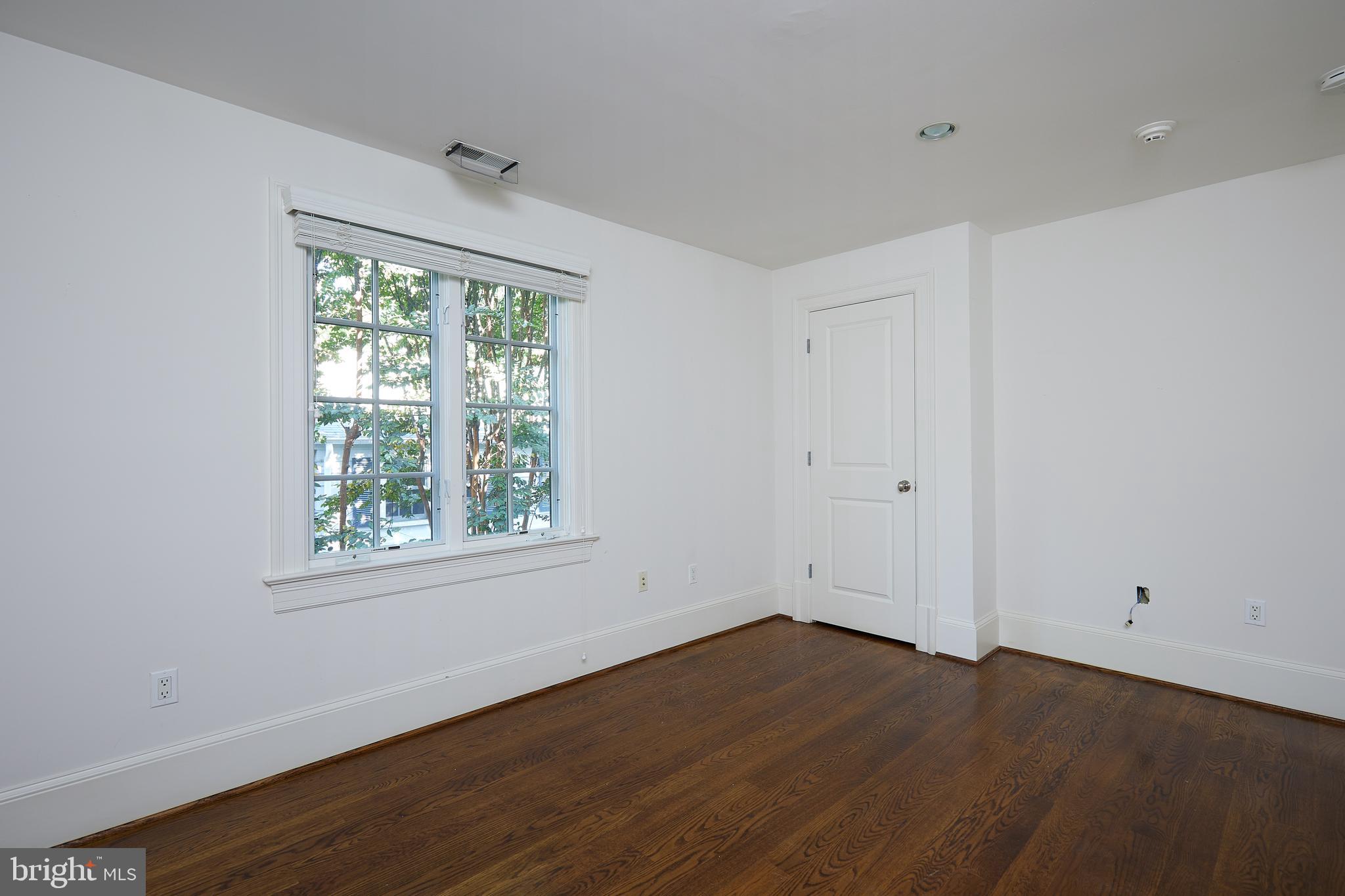 CHEVY CHASE VILLAGE - Residential