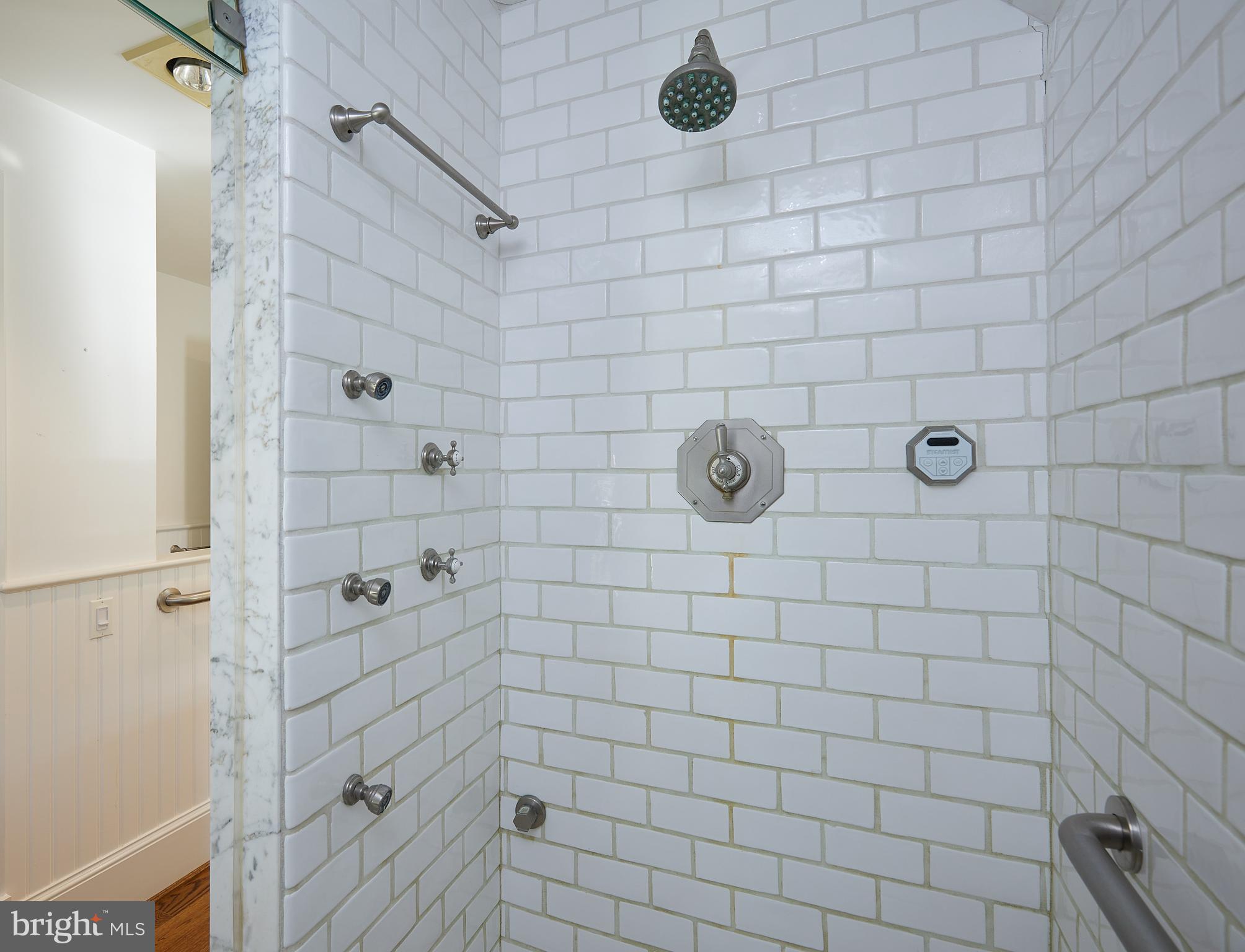 CHEVY CHASE VILLAGE - Residential