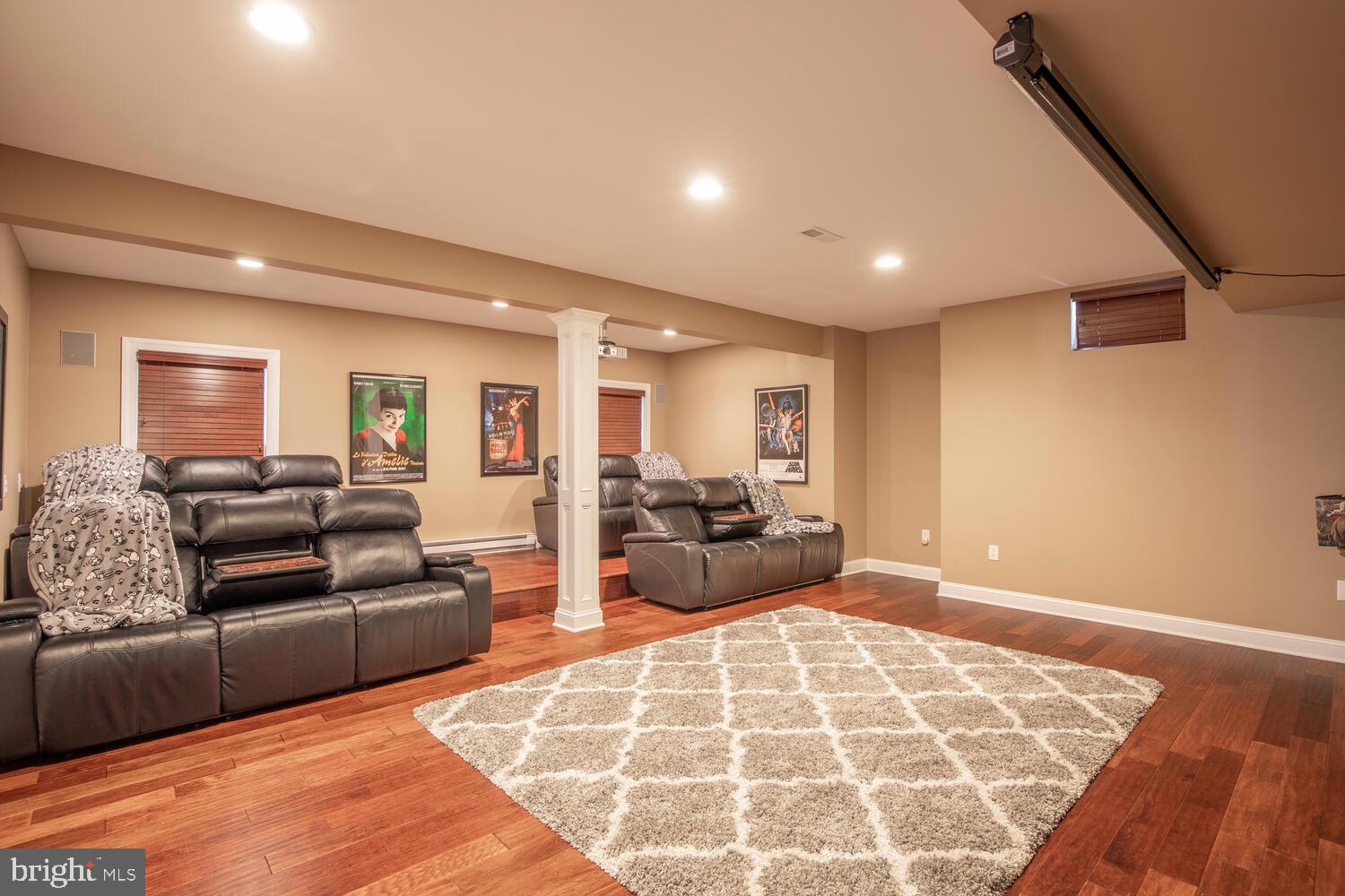 ASHLAND MEADOWS - Residential