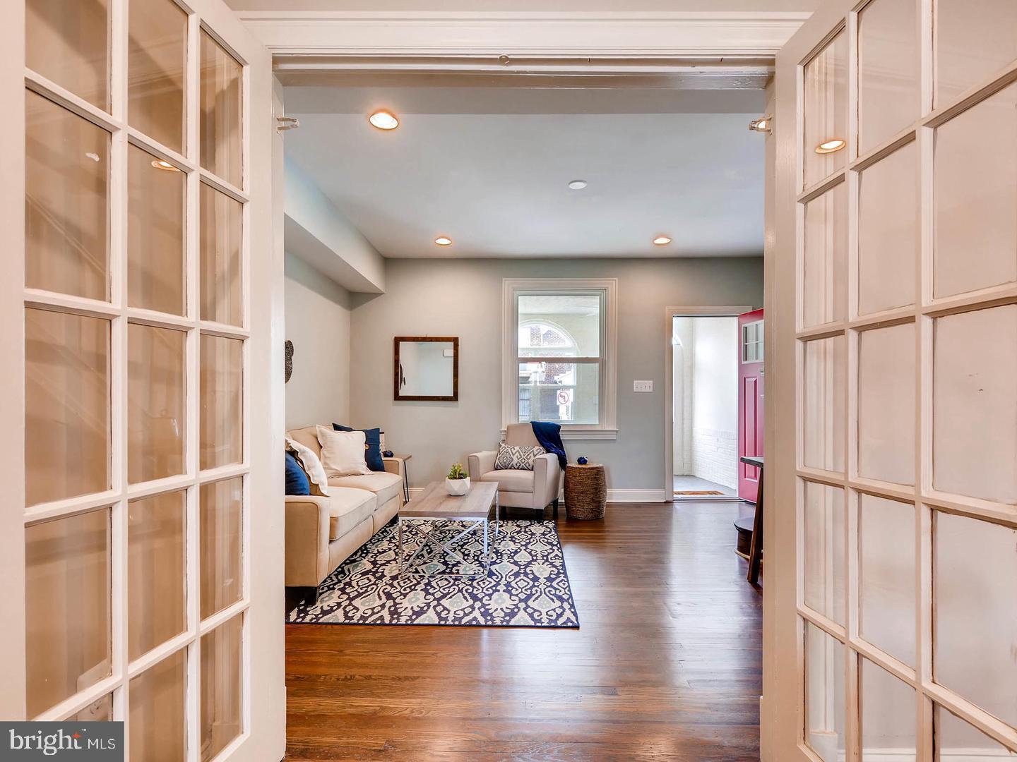 GREEKTOWN - Residential