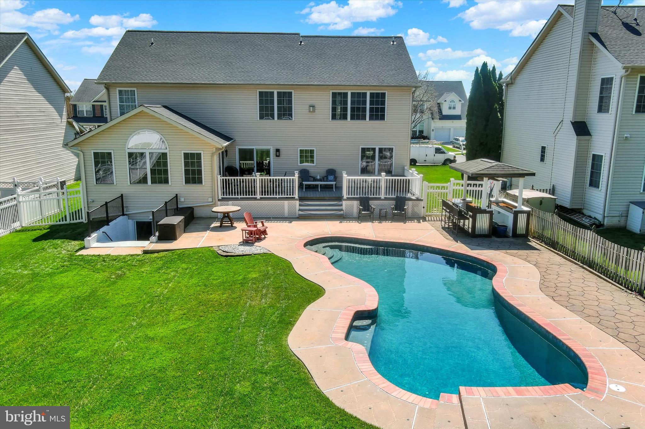 WEST VALLEY OAKS - Residential