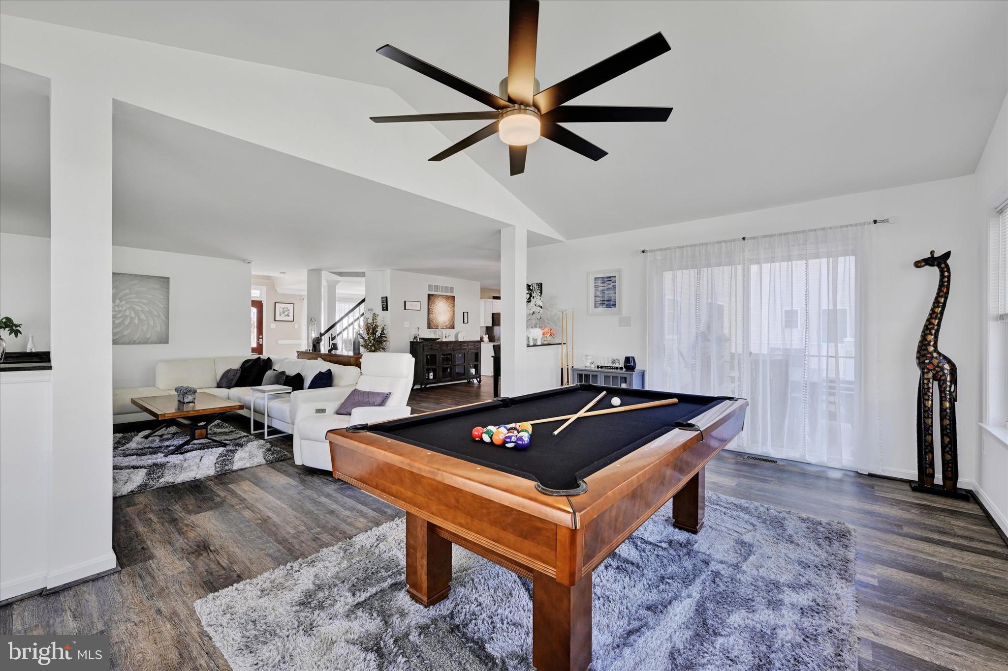 WEST VALLEY OAKS - Residential