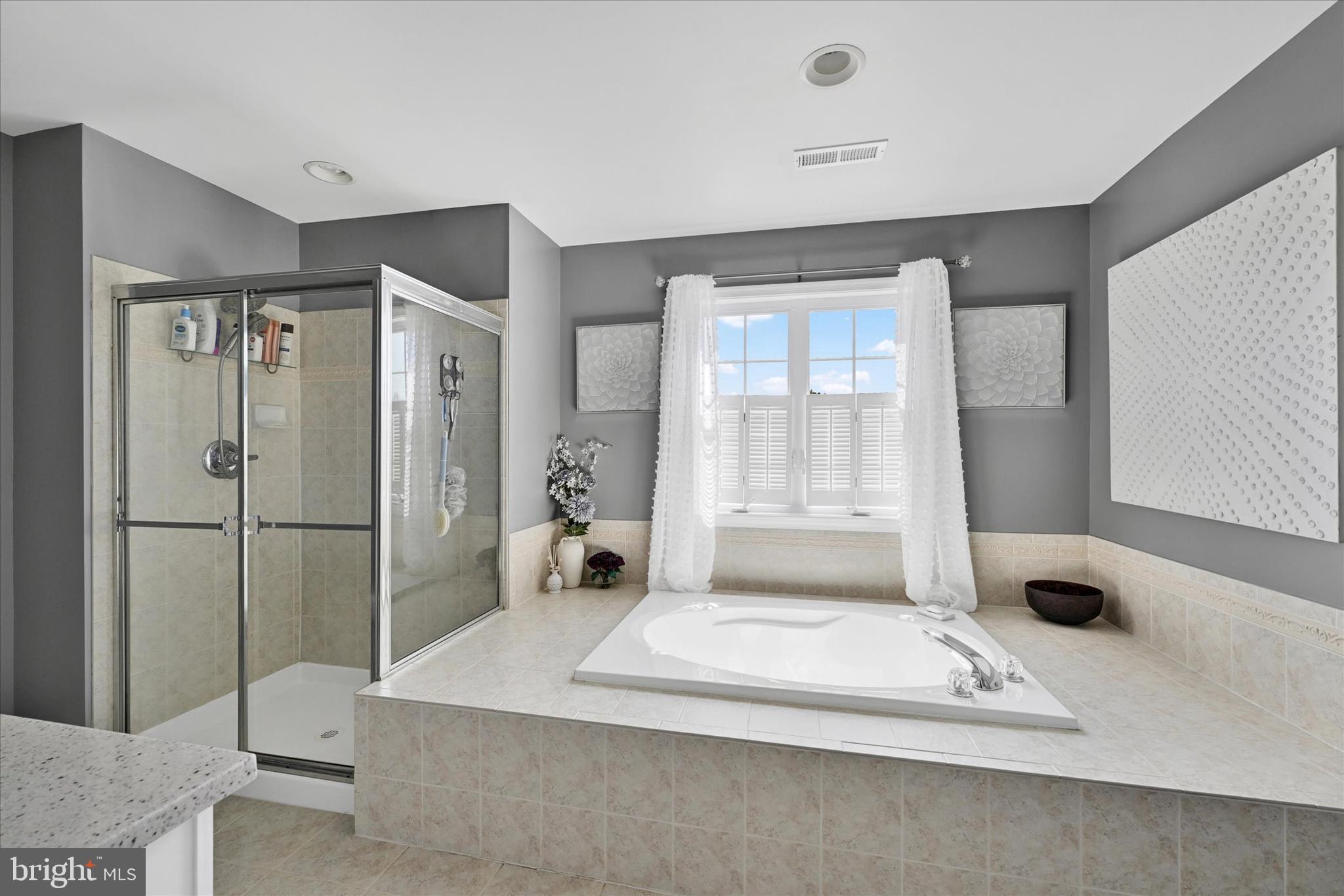 WEST VALLEY OAKS - Residential