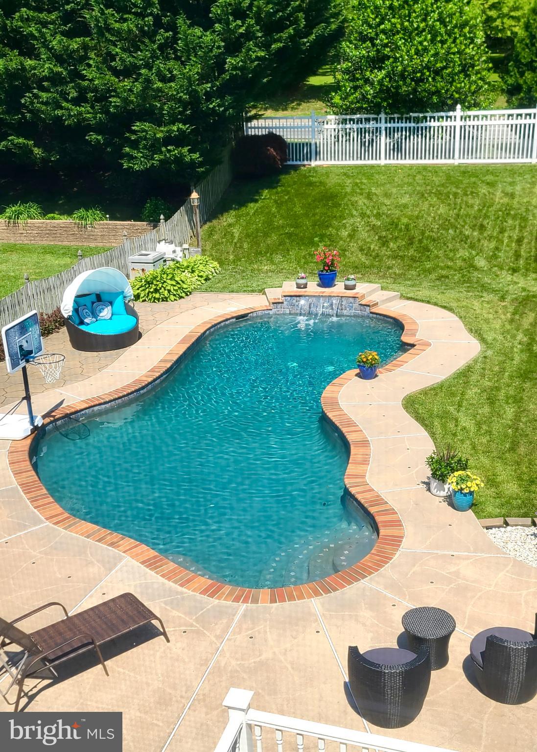 WEST VALLEY OAKS - Residential