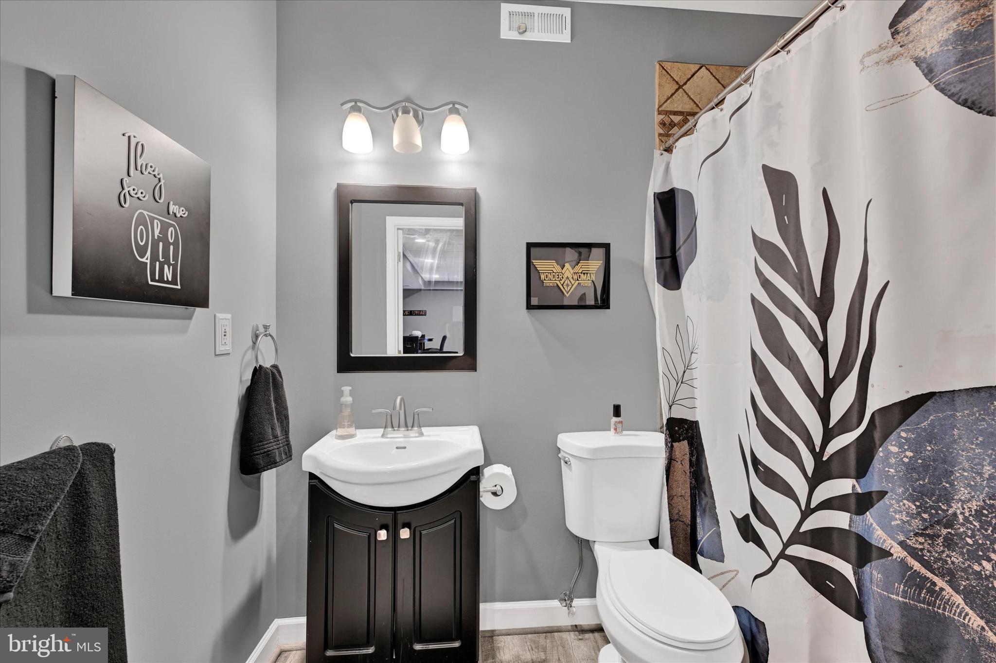 WEST VALLEY OAKS - Residential