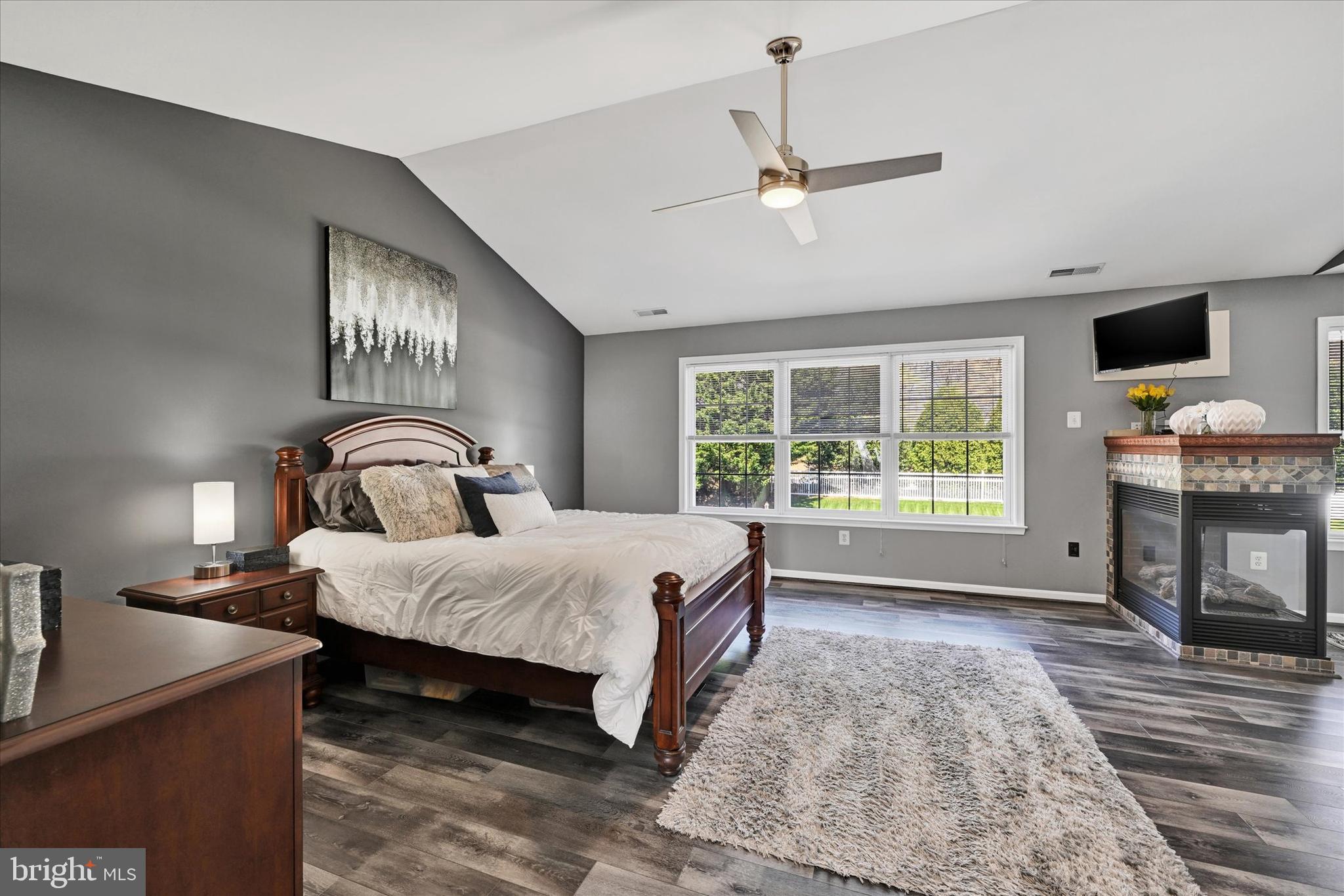 WEST VALLEY OAKS - Residential