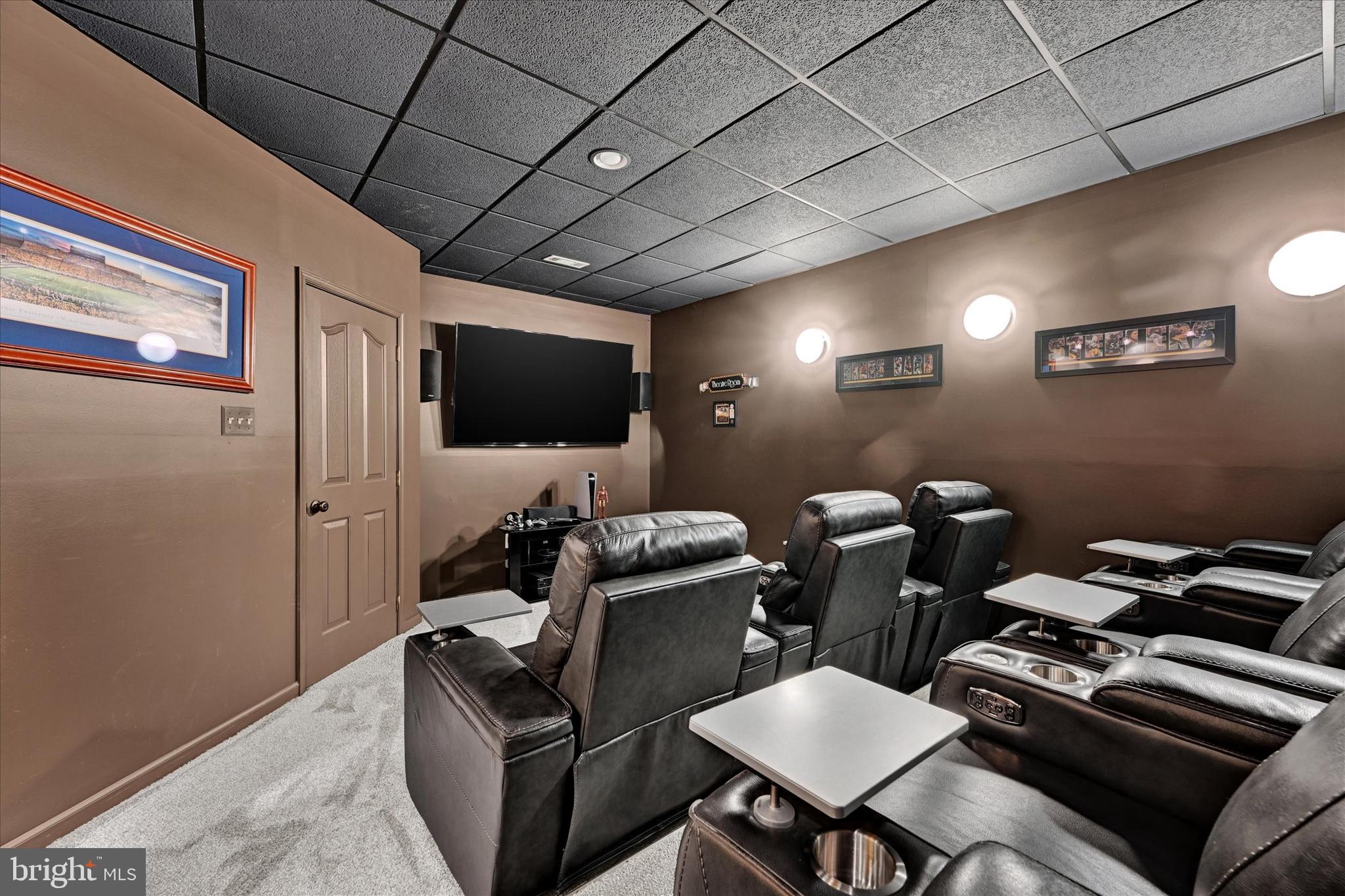 WEST VALLEY OAKS - Residential