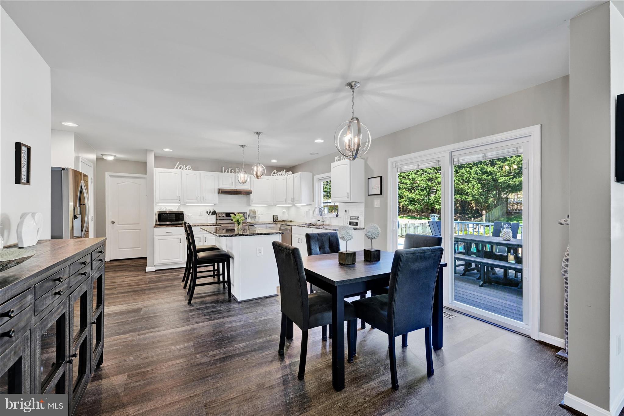 WEST VALLEY OAKS - Residential