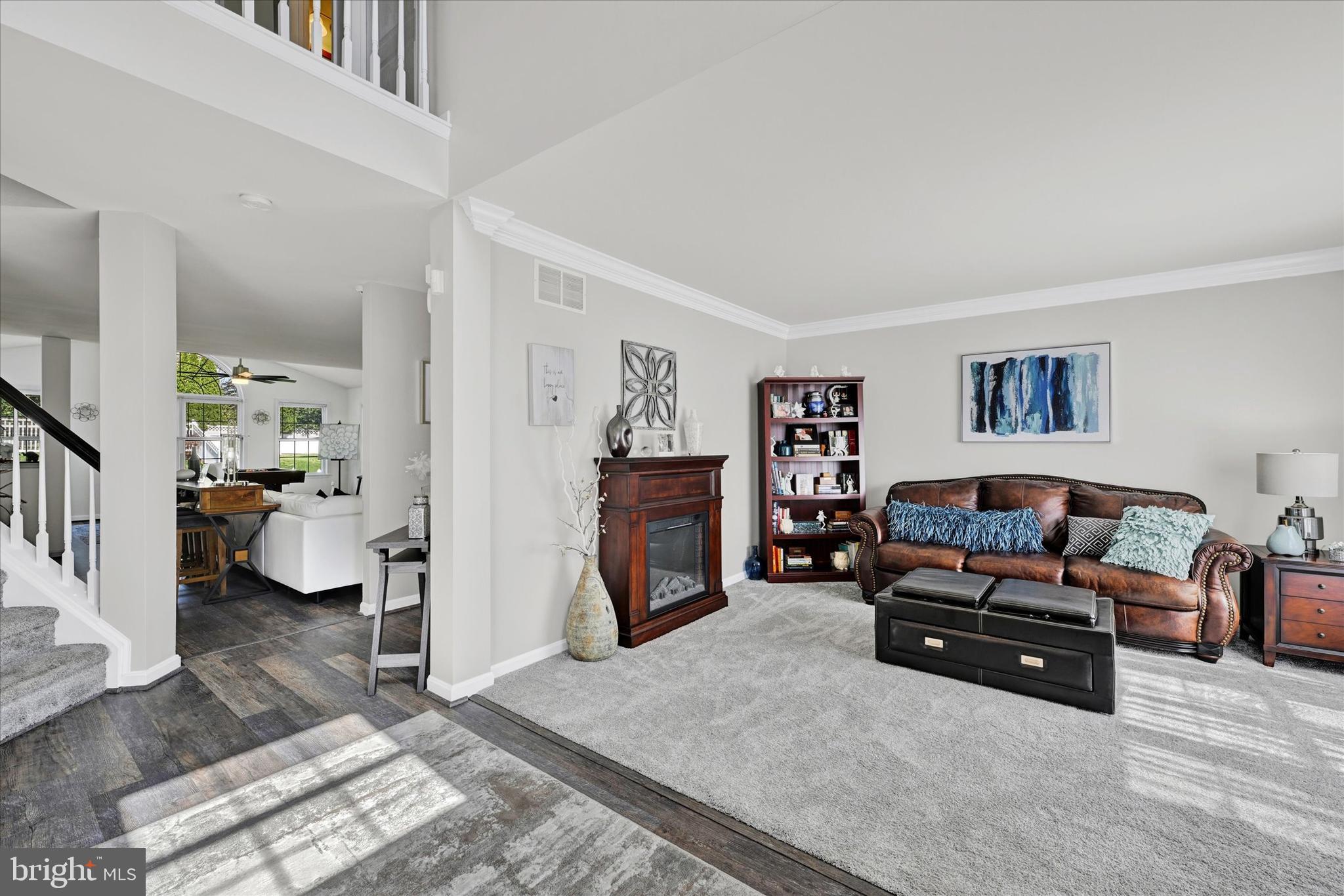 WEST VALLEY OAKS - Residential