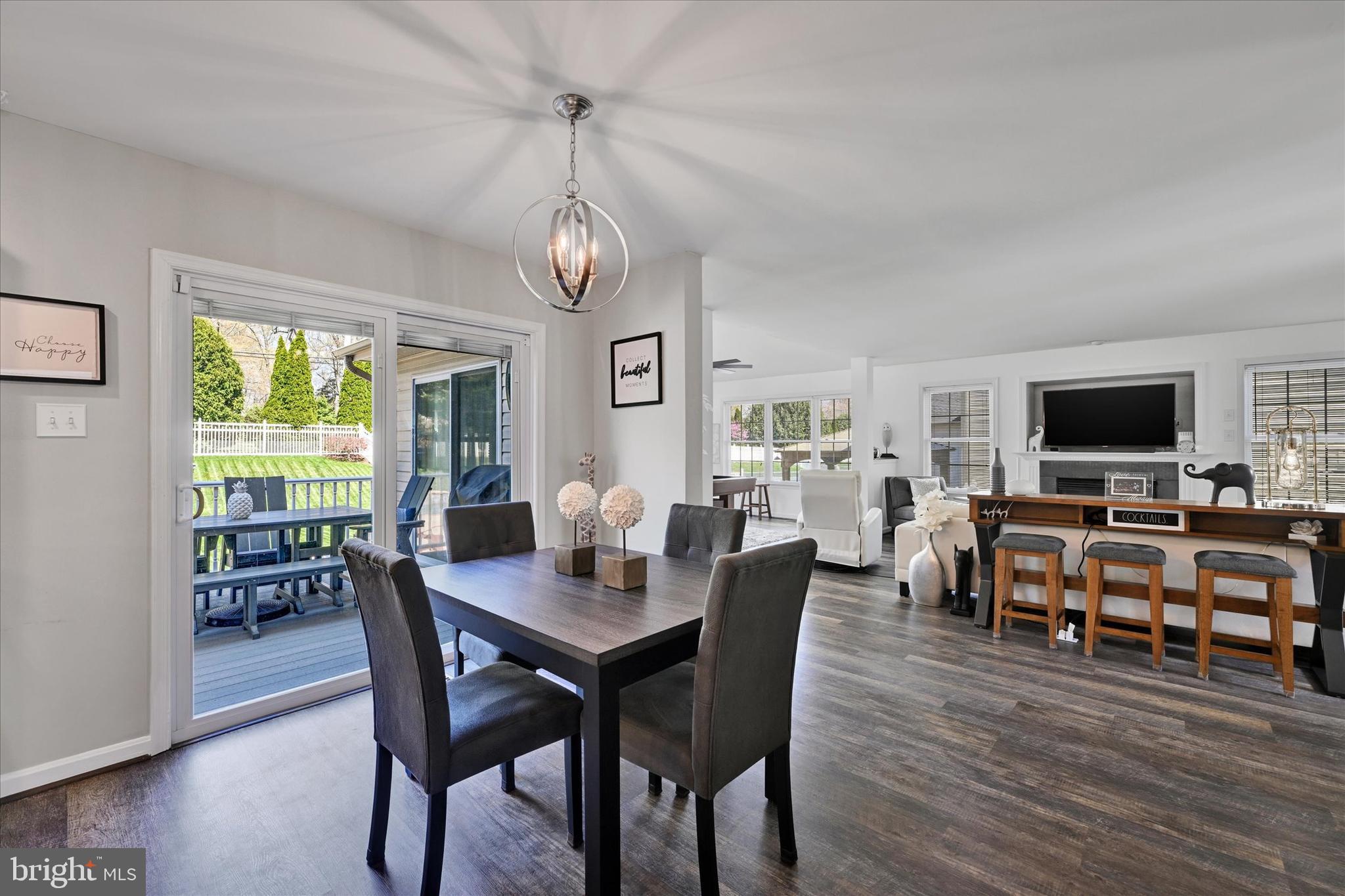 WEST VALLEY OAKS - Residential