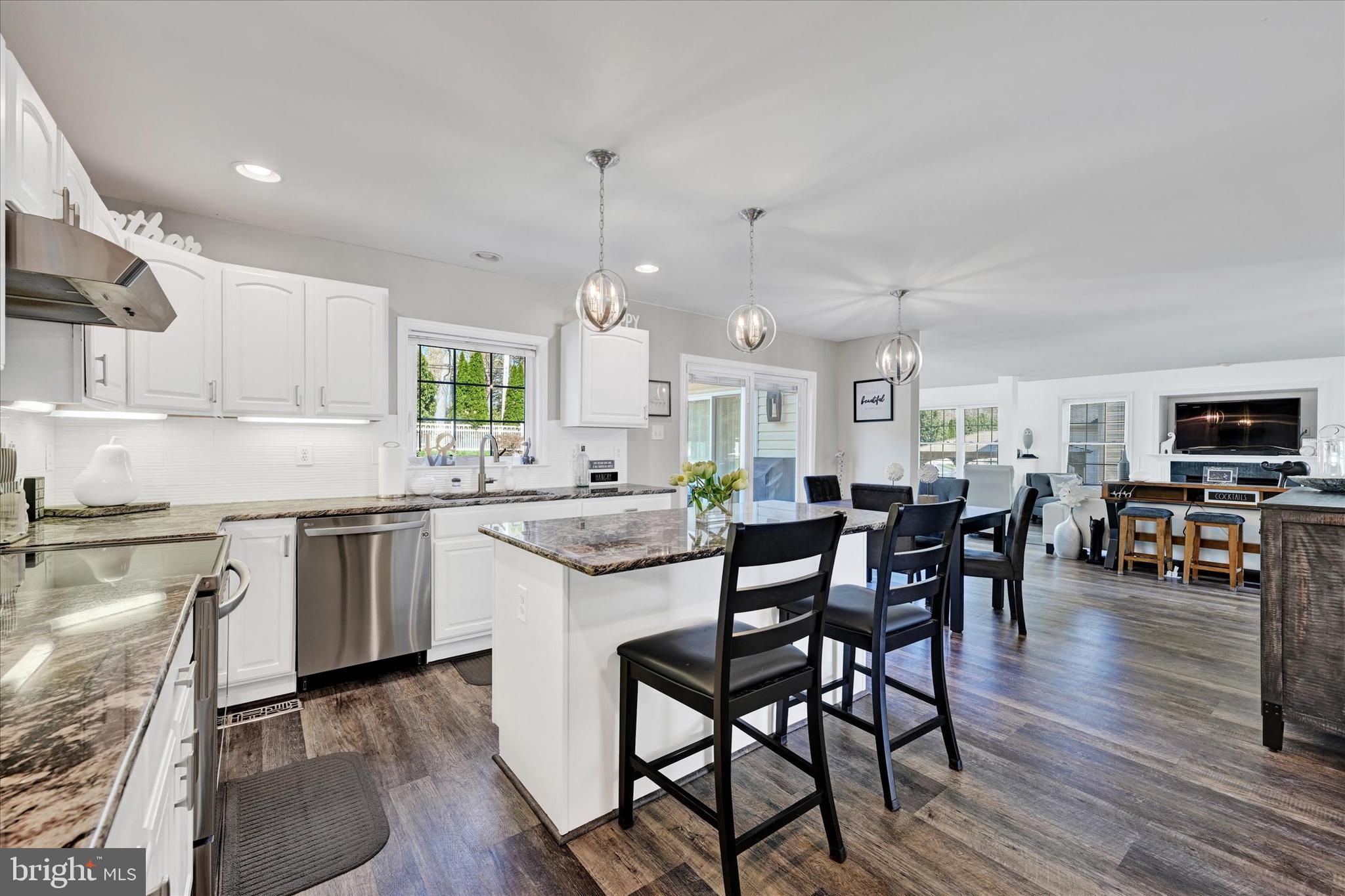 WEST VALLEY OAKS - Residential