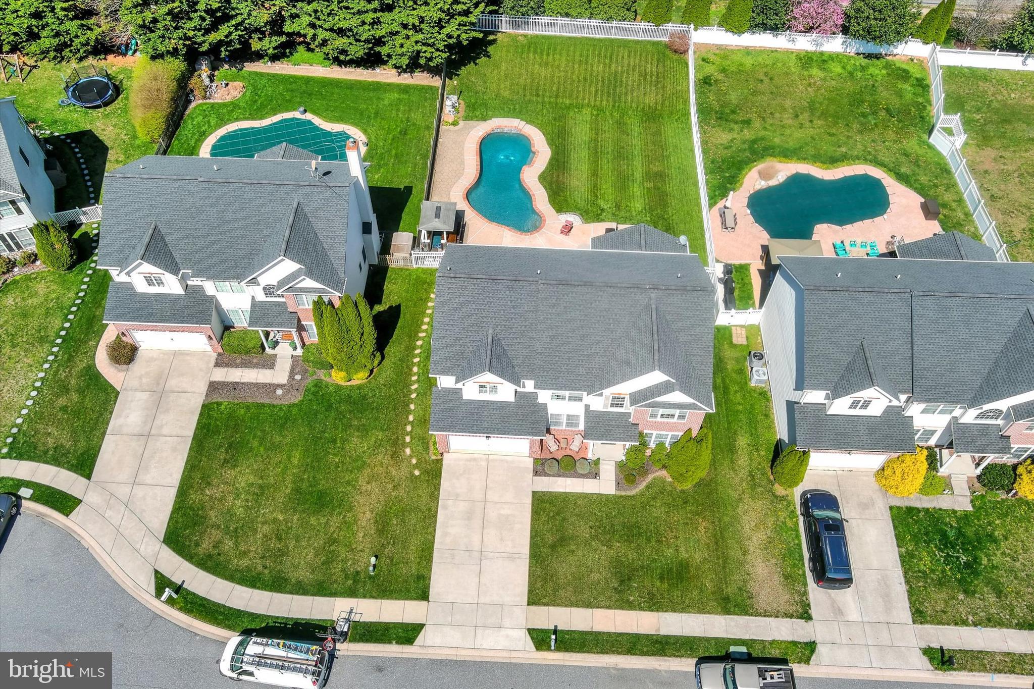 WEST VALLEY OAKS - Residential