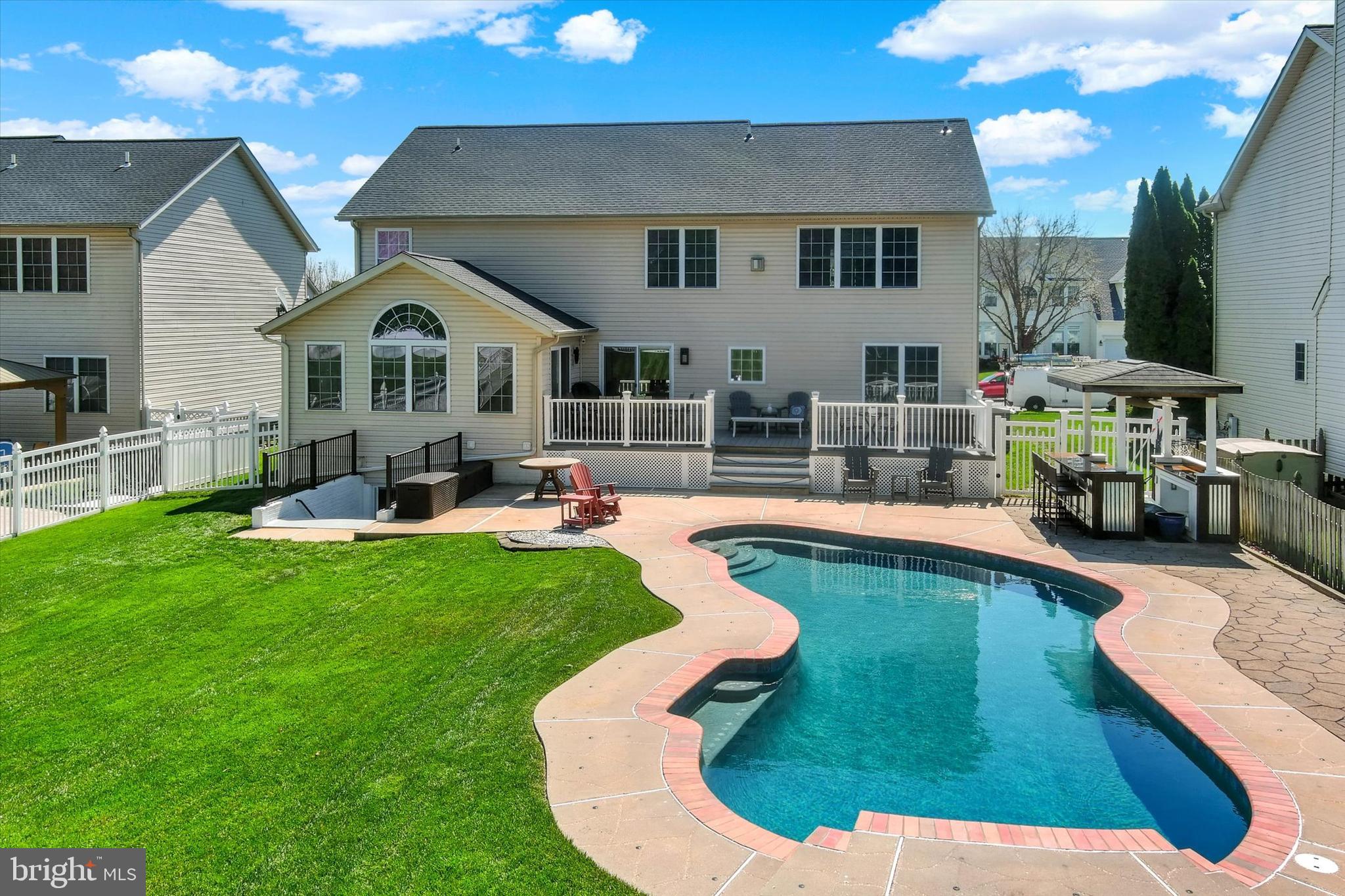 WEST VALLEY OAKS - Residential