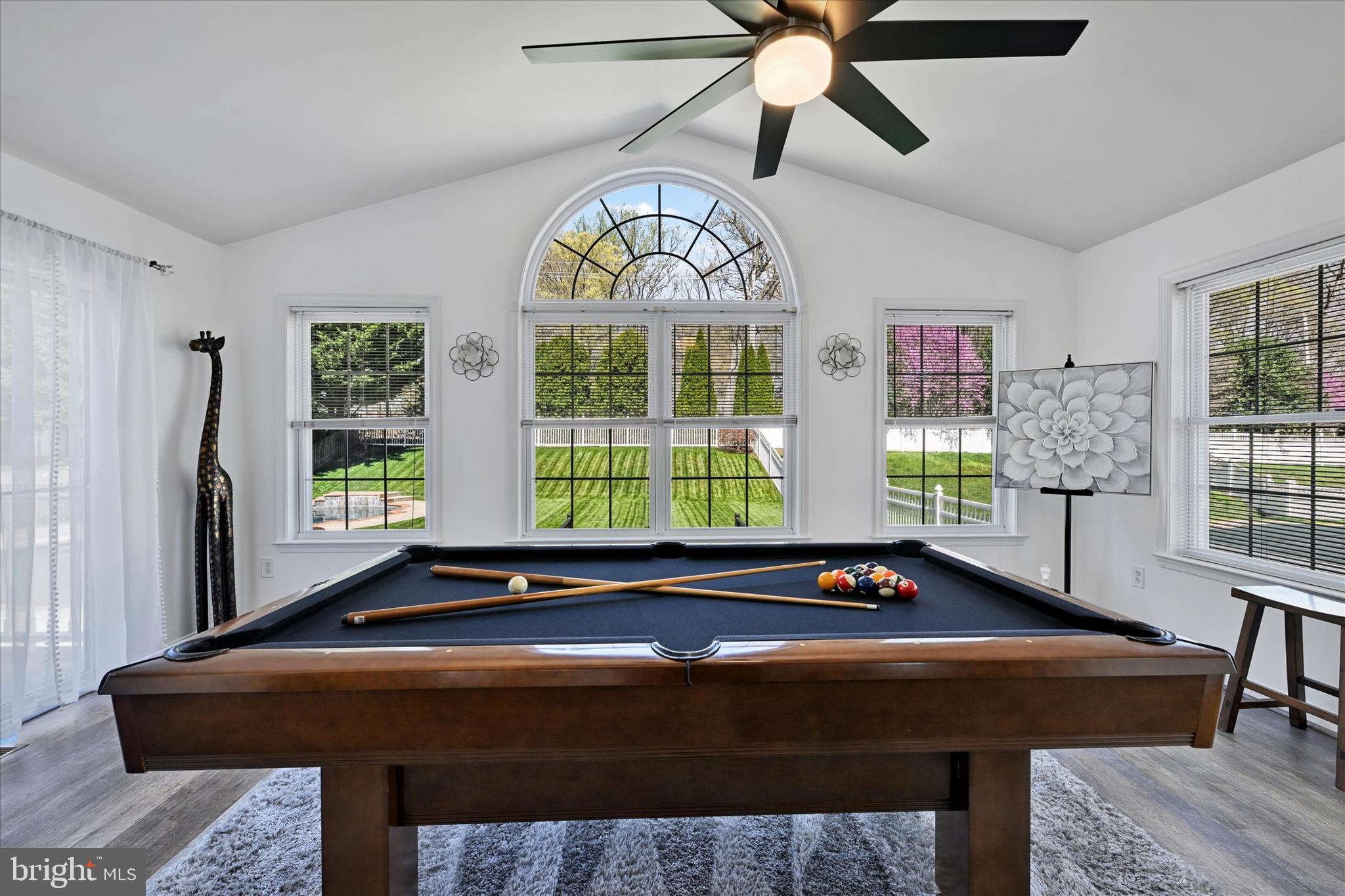 WEST VALLEY OAKS - Residential