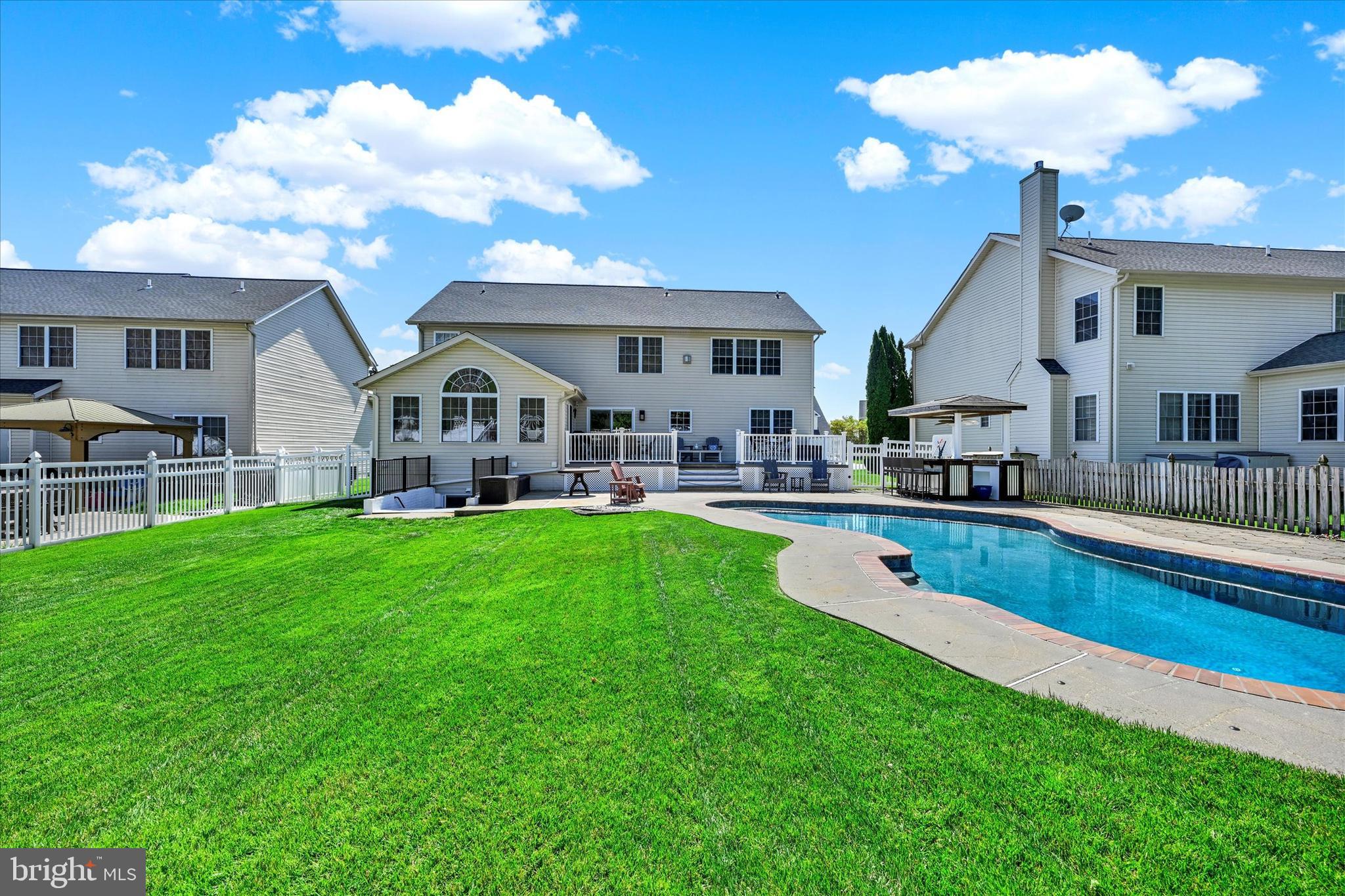 WEST VALLEY OAKS - Residential