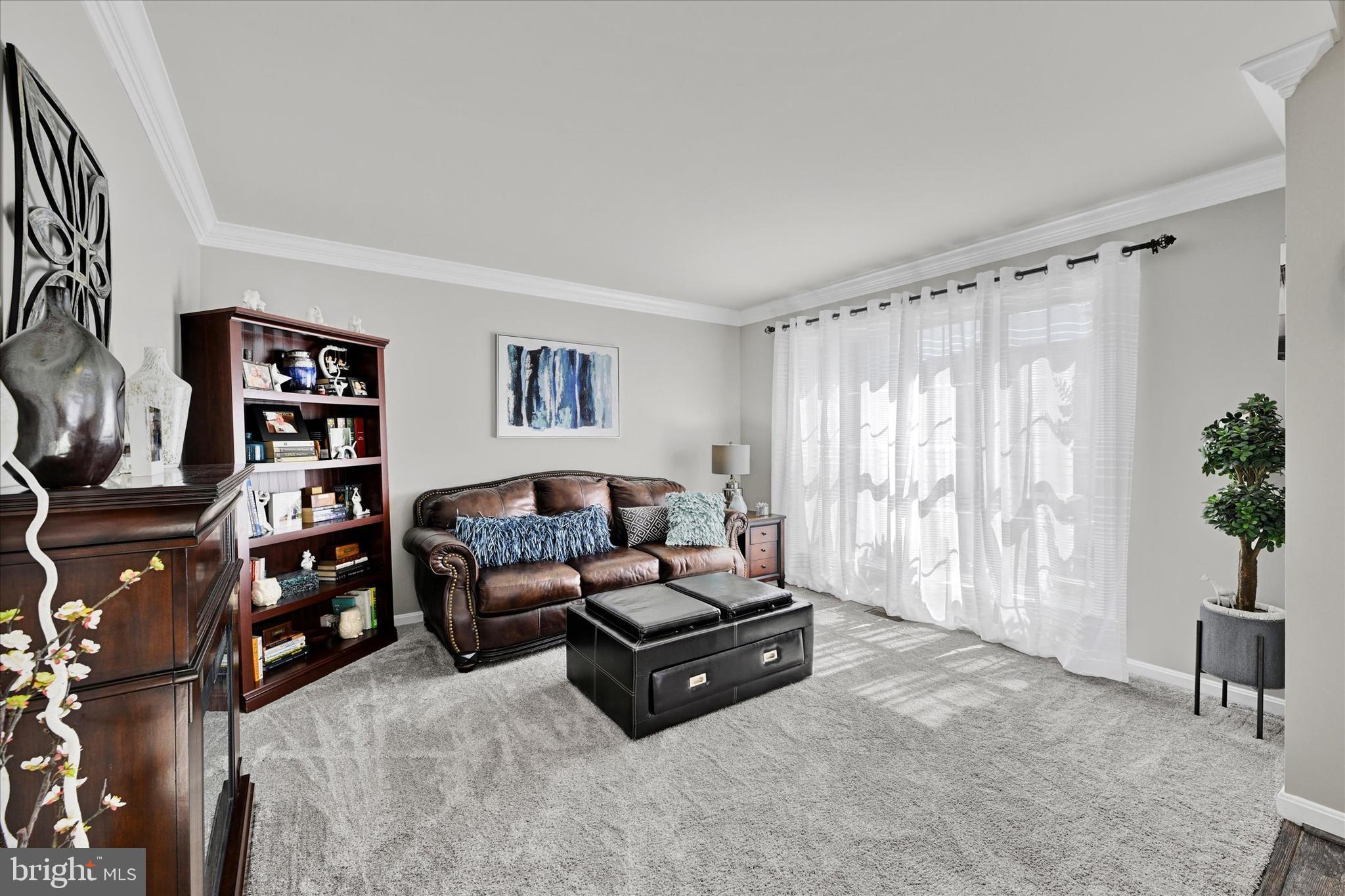 WEST VALLEY OAKS - Residential